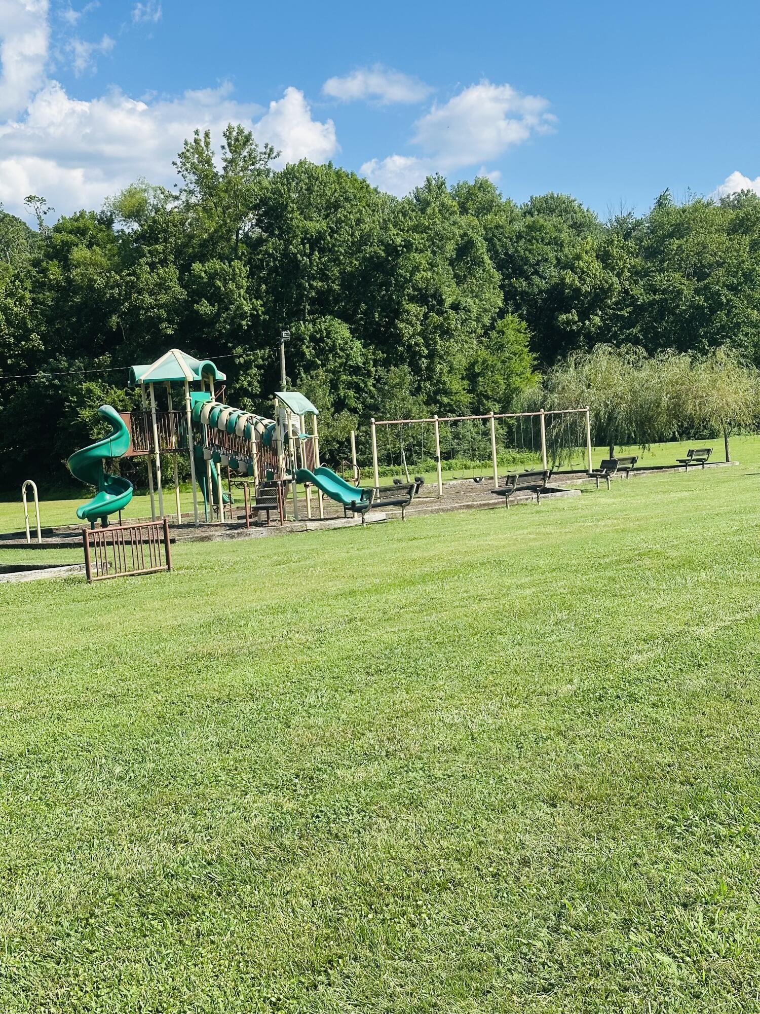 900 Mountain Creek Road, R321