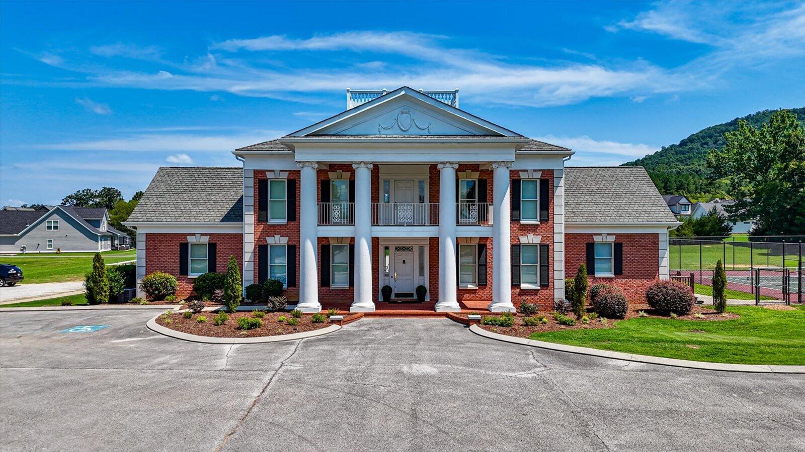 8886 Silver Maple Drive