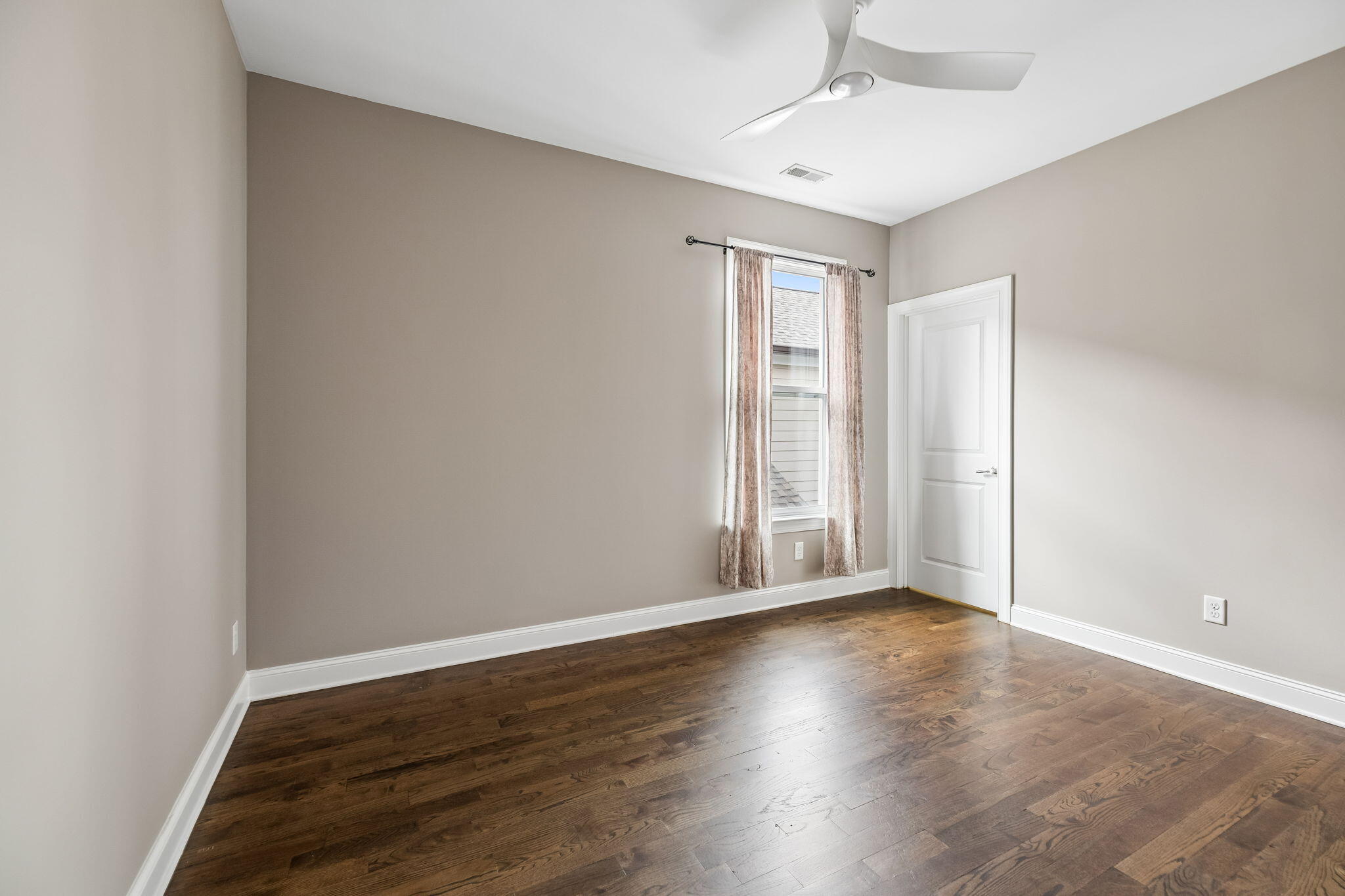 619 E 16th Street, Lot 4