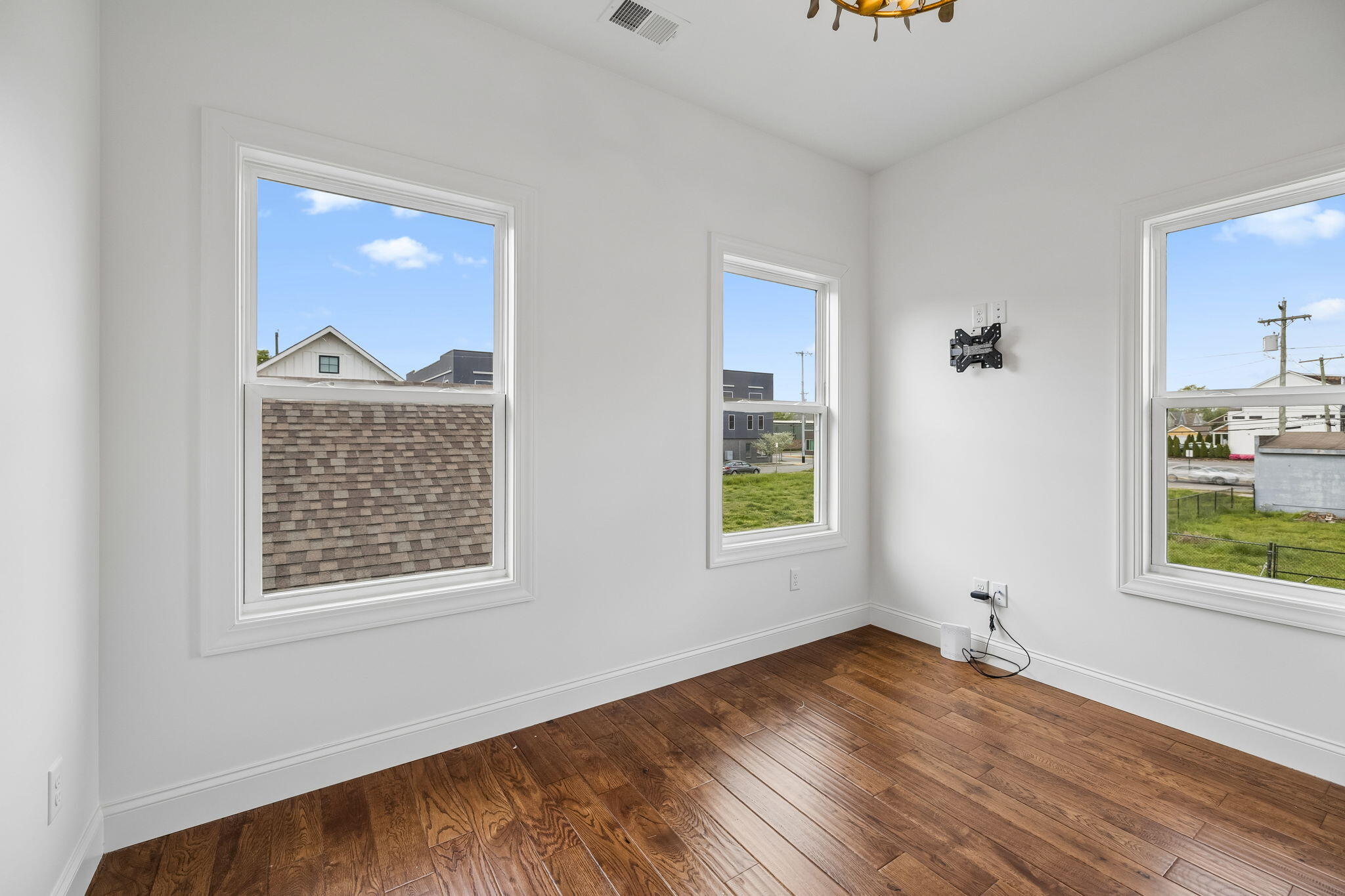 619 E 16th Street, Lot 4