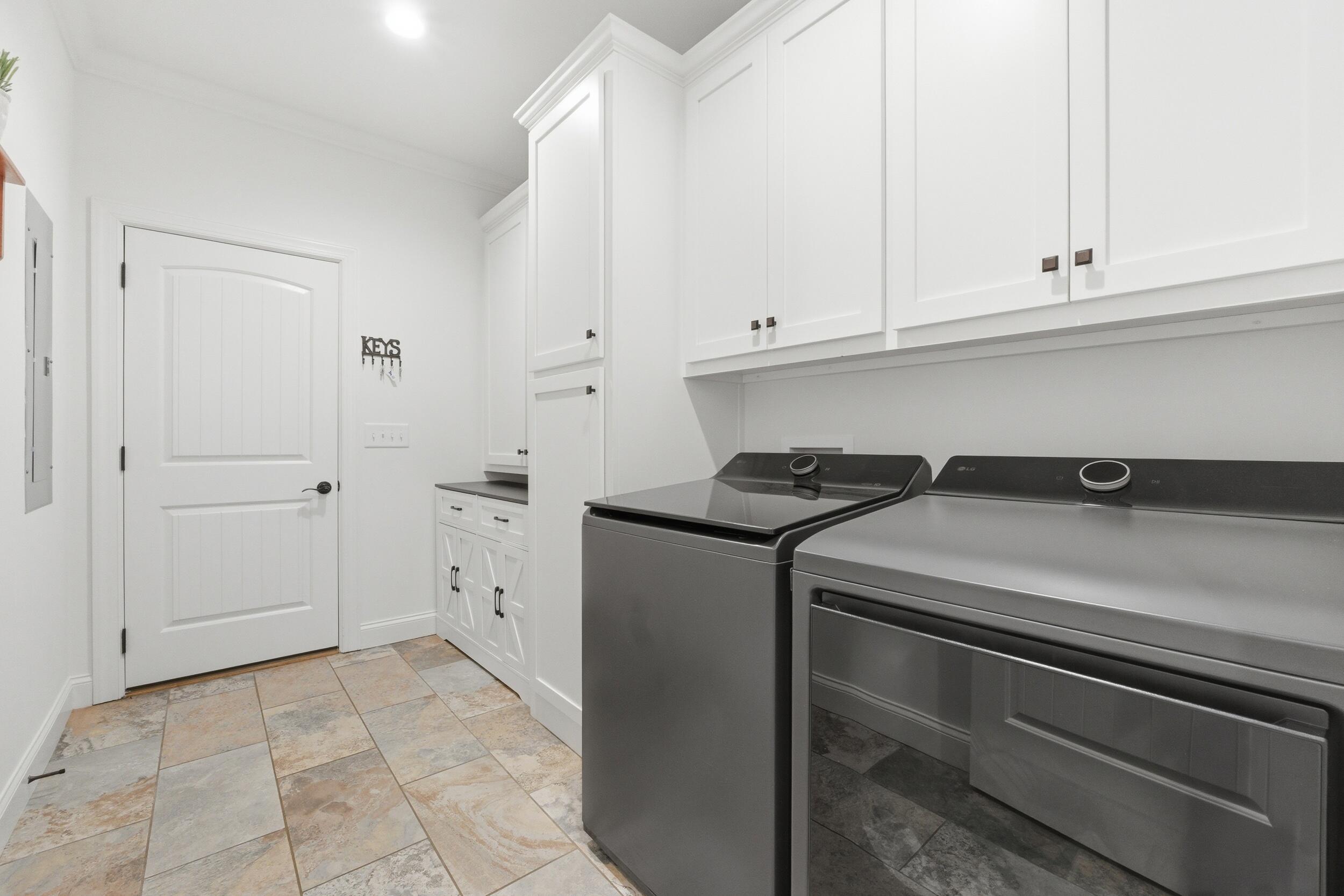 31 Walking Horse Drive NW