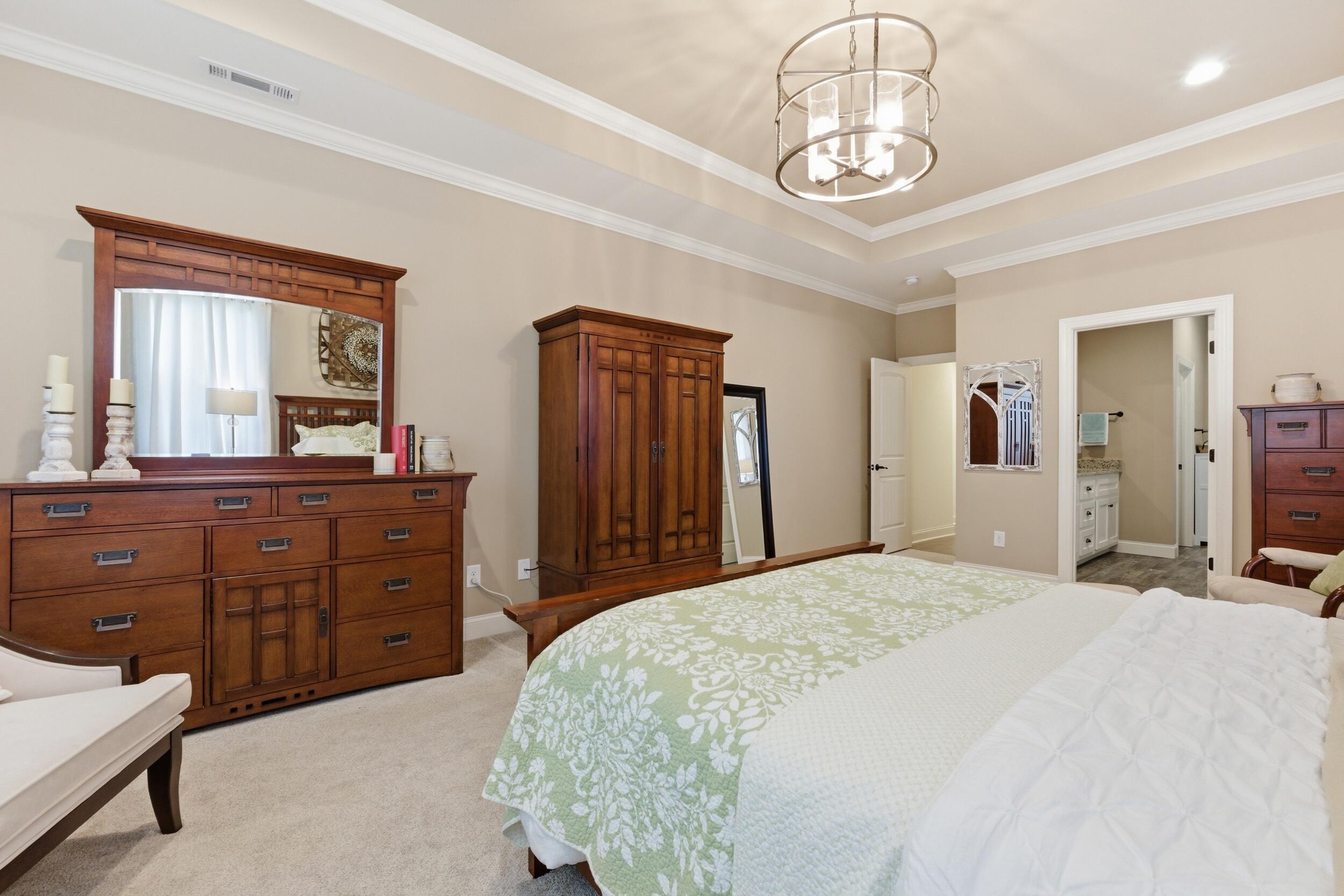 31 Walking Horse Drive NW
