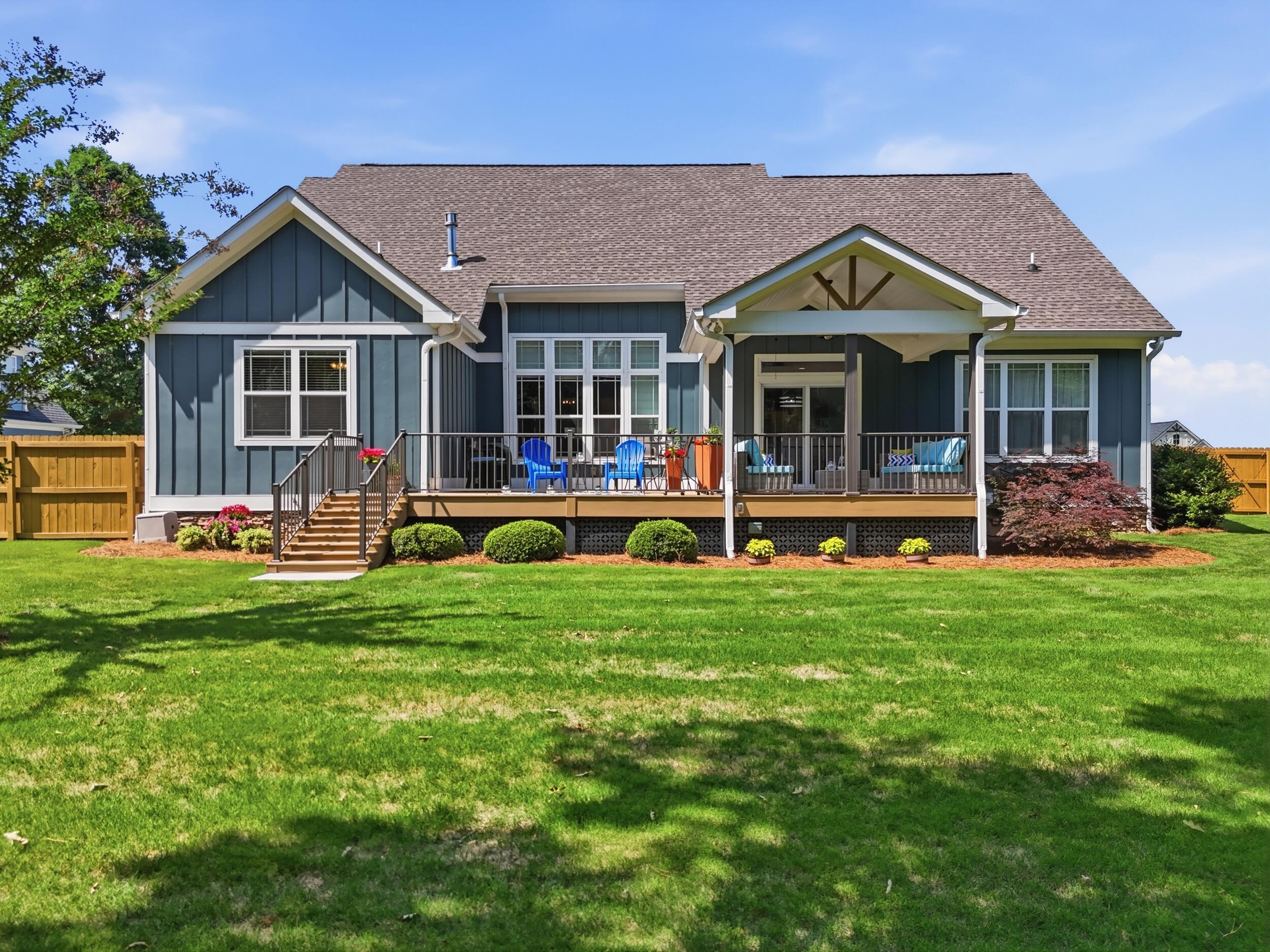 31 Walking Horse Drive NW
