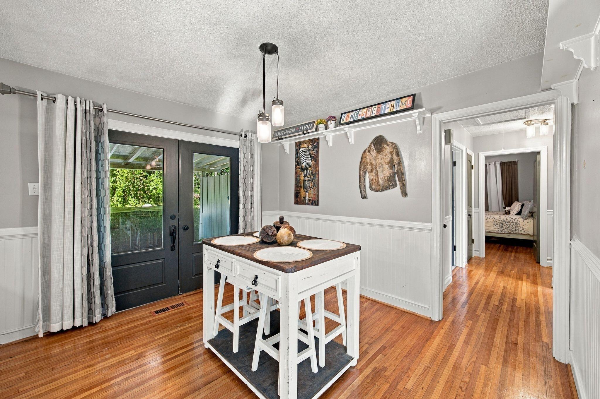1061 Wynnwood Road