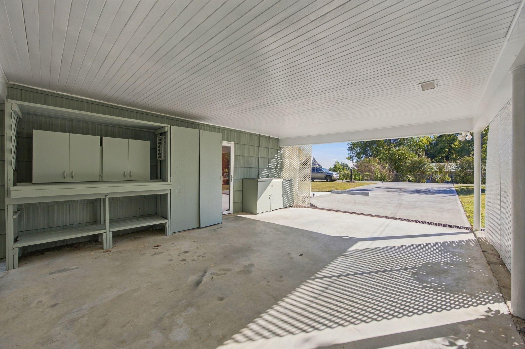 1061 Wynnwood Road