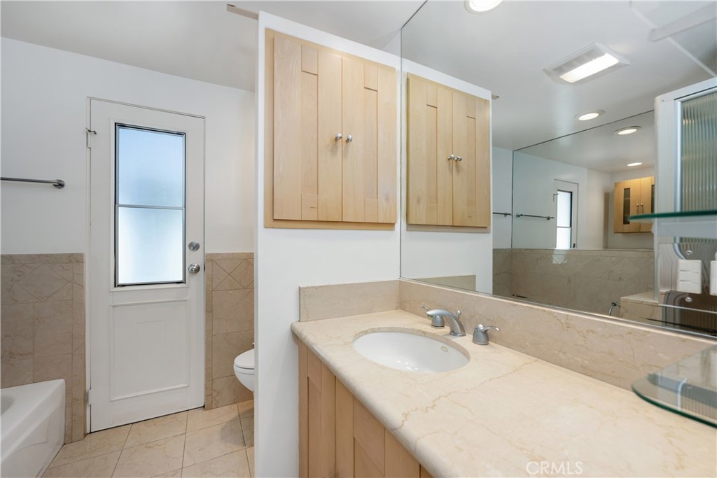 1032 Enchanted Way