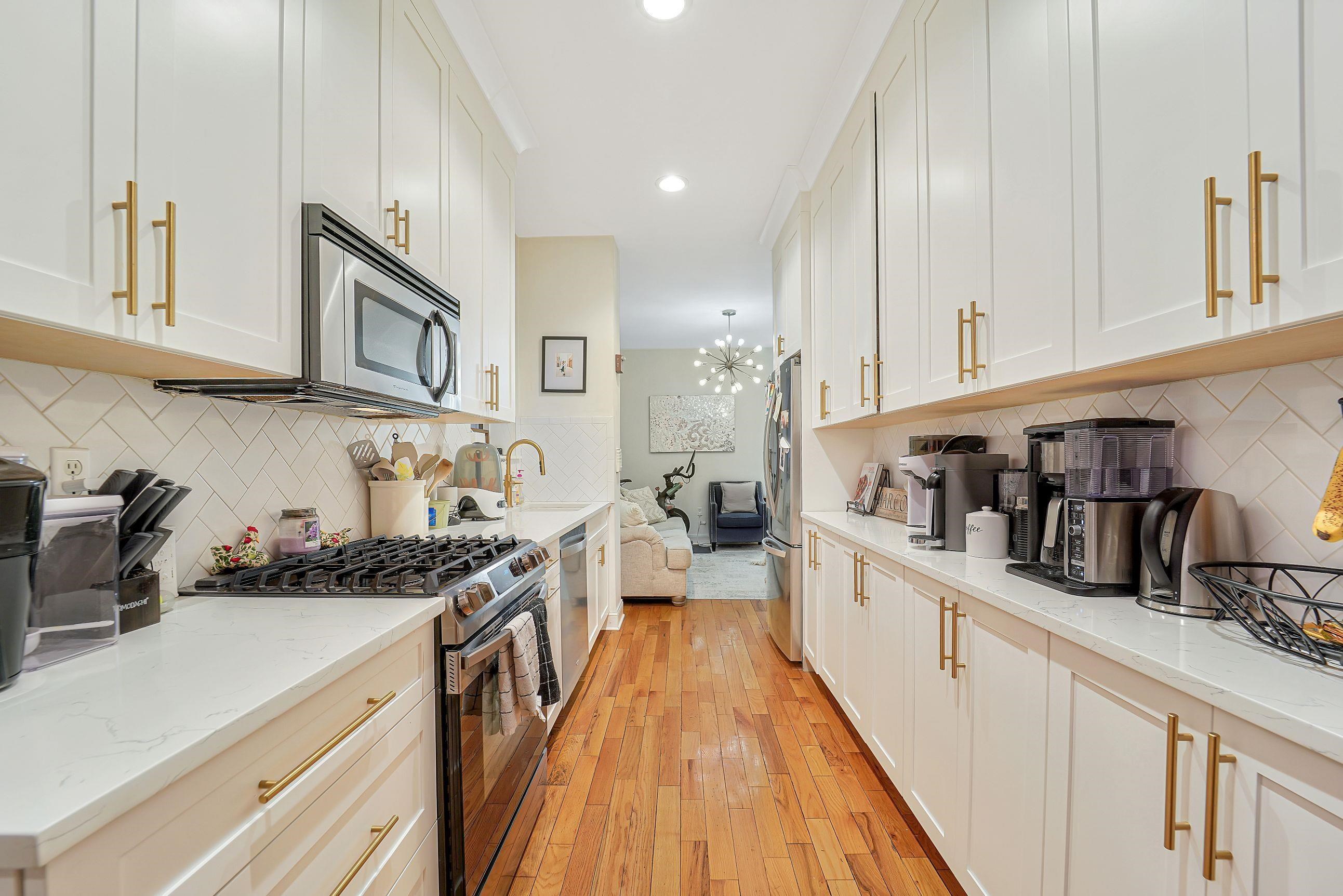 717 WILLOW AVE Unit: 3