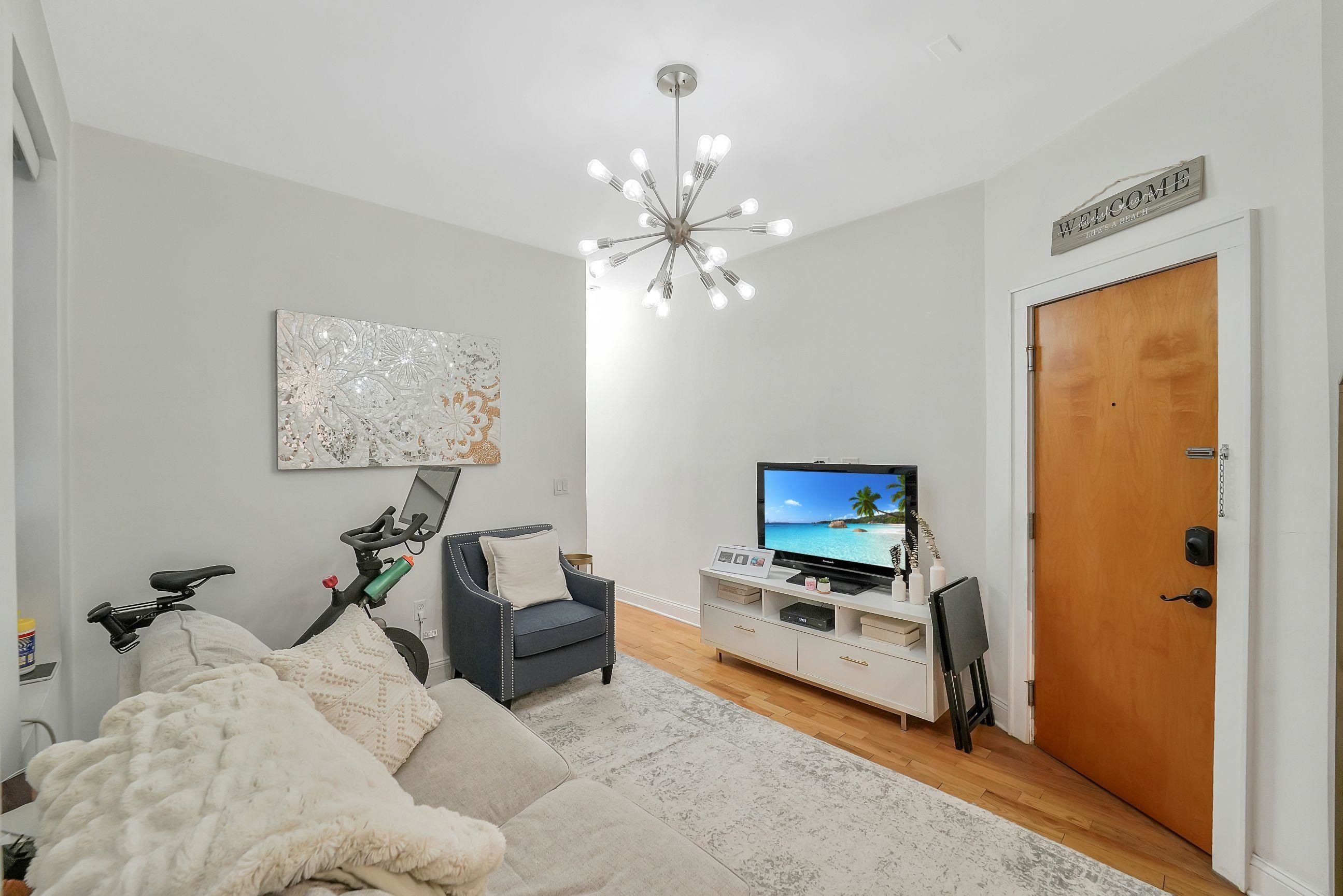 717 WILLOW AVE Unit: 3