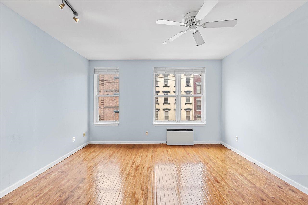 101 WILLOW AVE Unit: 3B