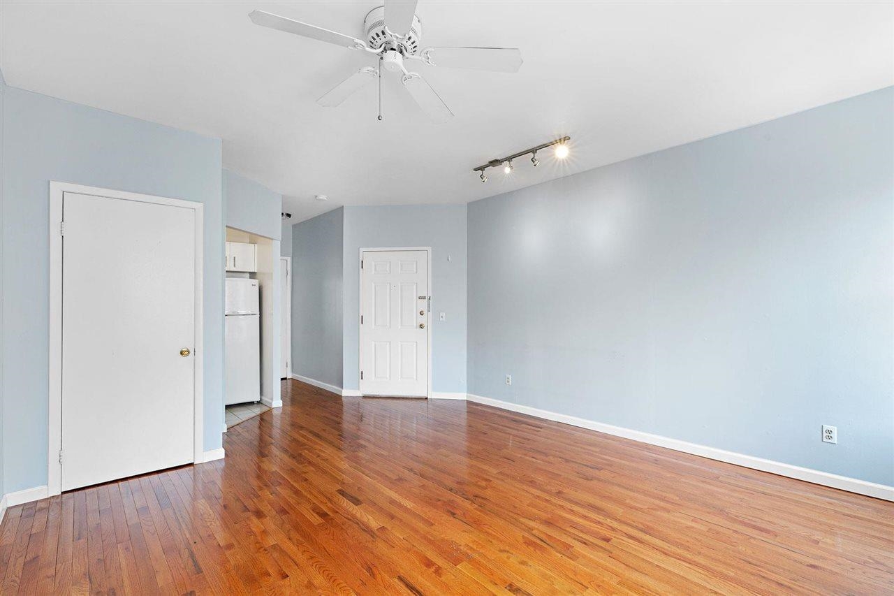 101 WILLOW AVE Unit: 3B