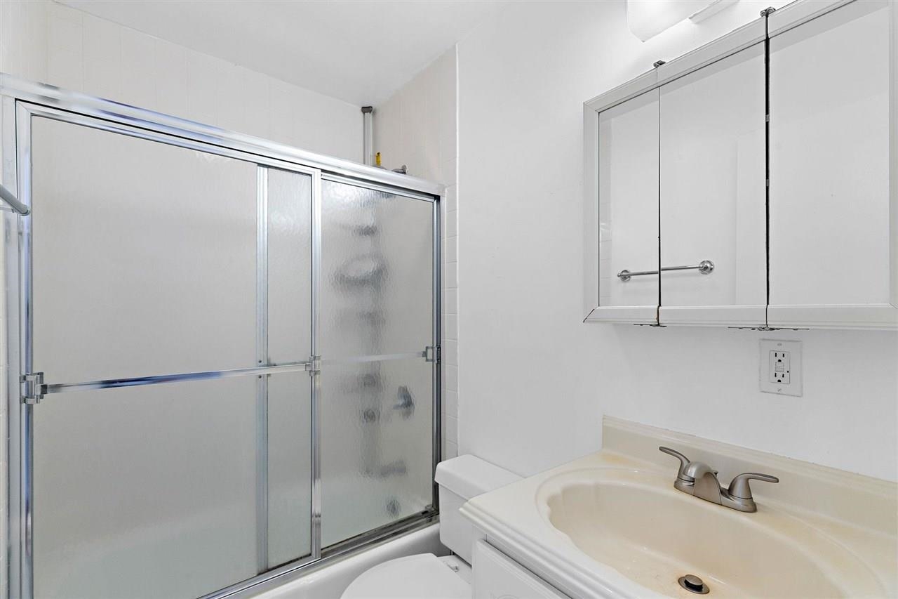 101 WILLOW AVE Unit: 3B