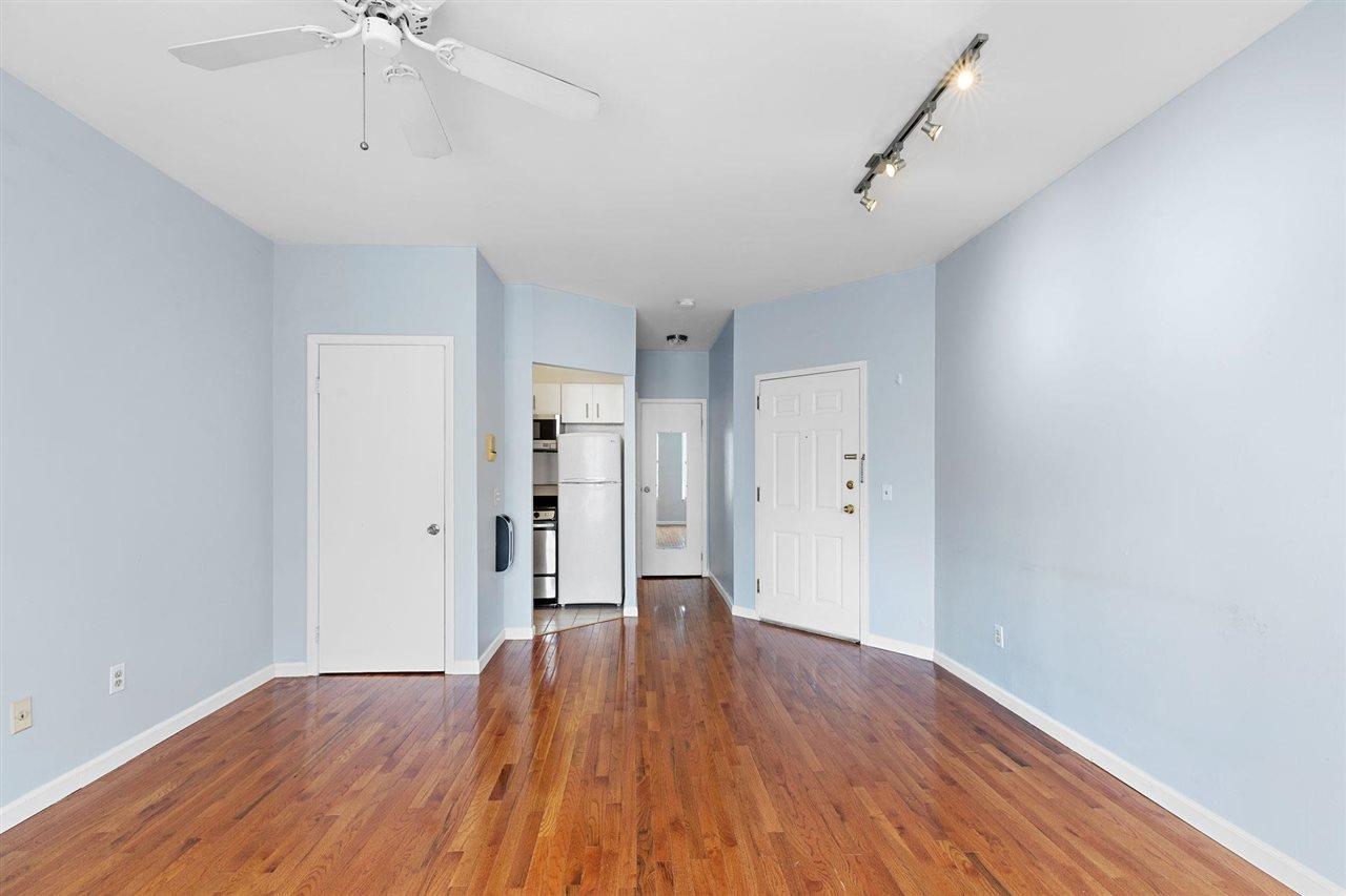 101 WILLOW AVE Unit: 3B