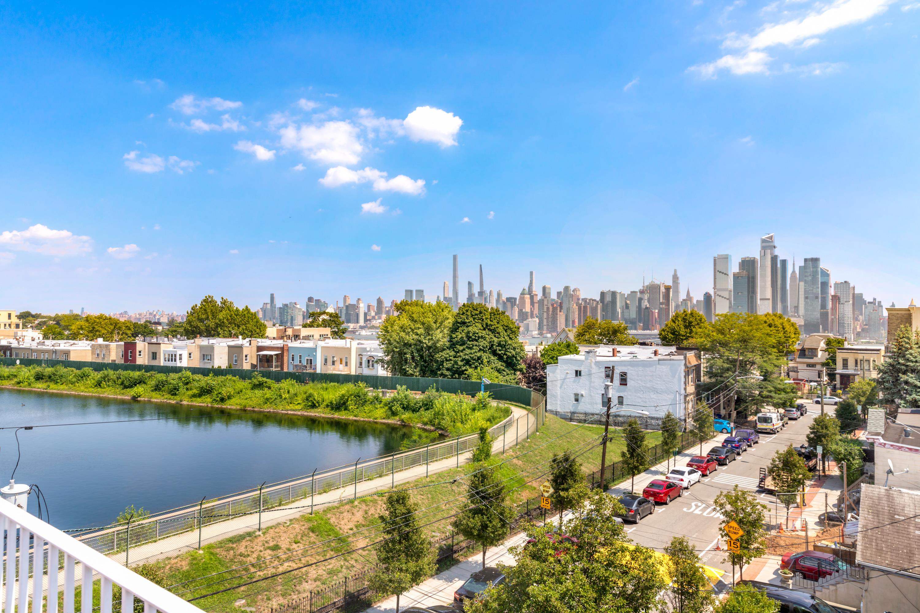 137 20TH ST Unit: B