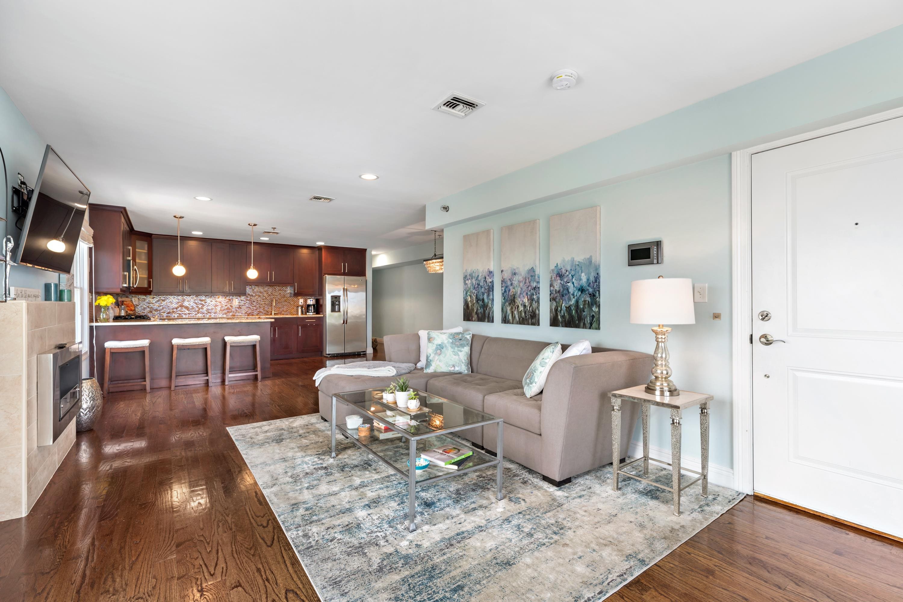 137 20TH ST Unit: B