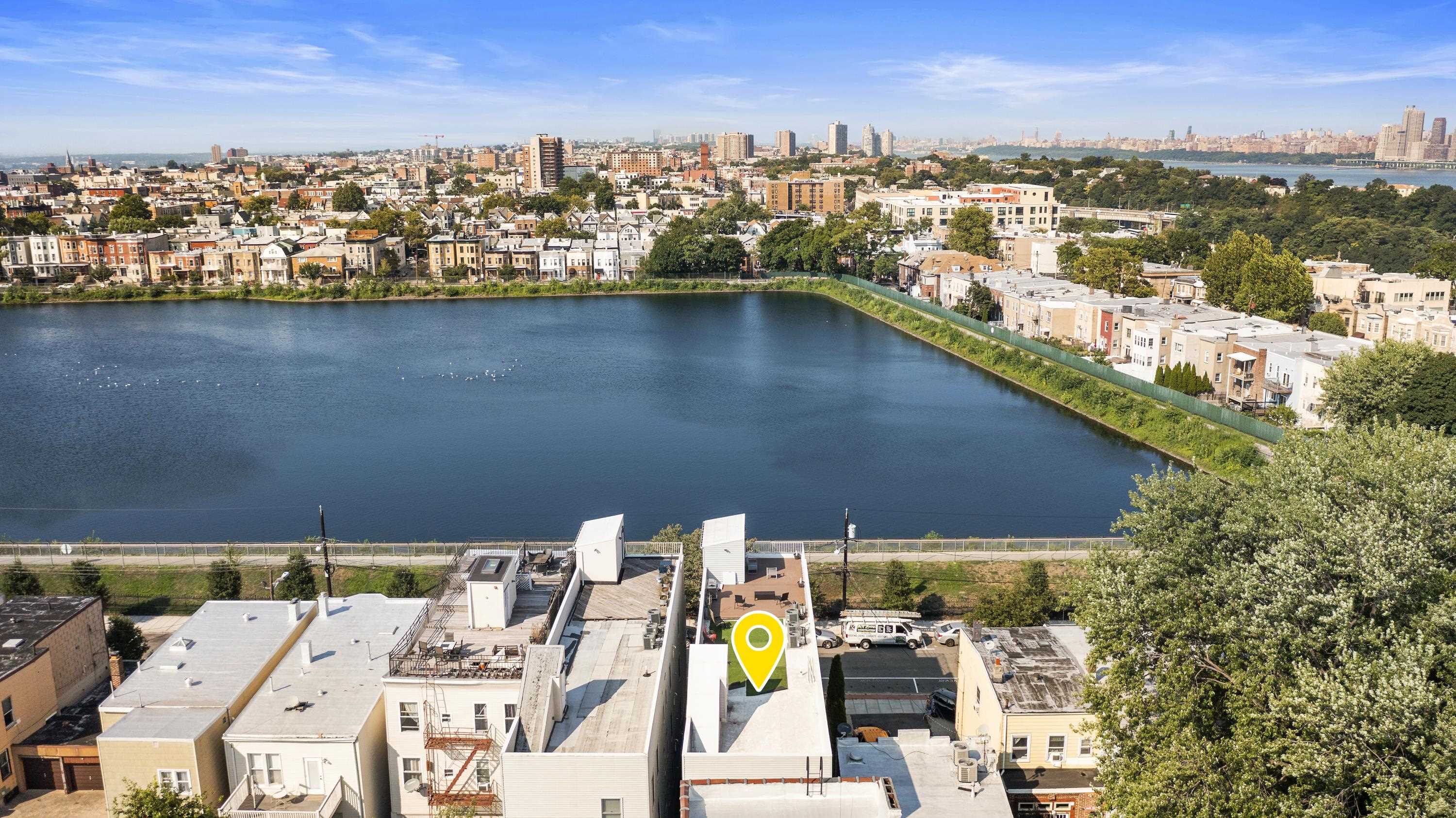 137 20TH ST Unit: B