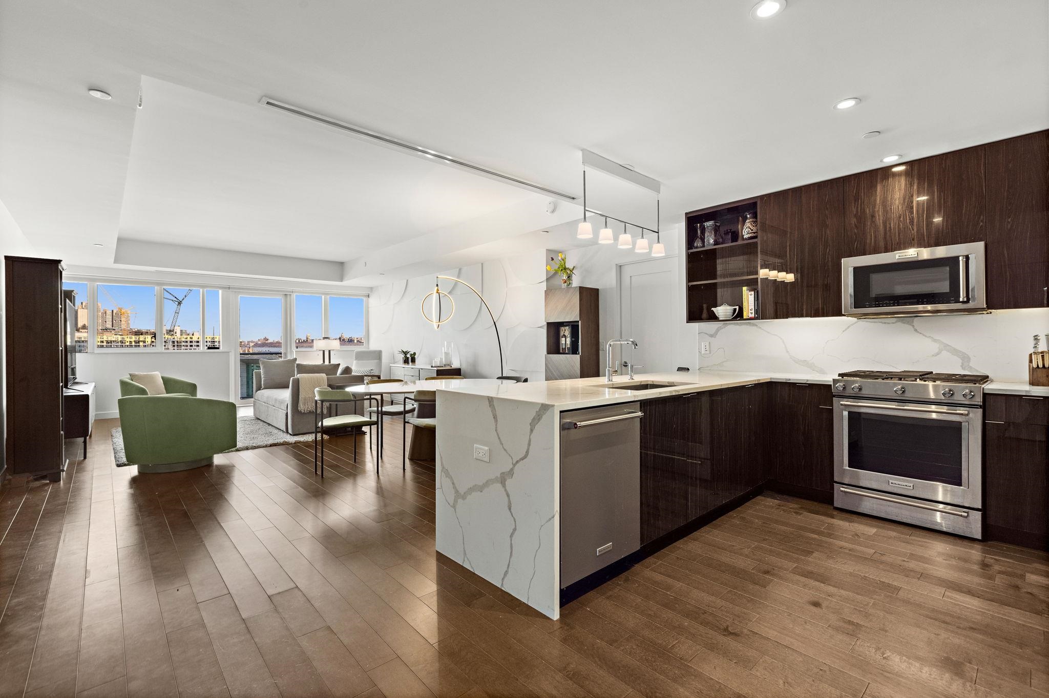 800 AVENUE AT PORT IMPERIAL Unit: 403