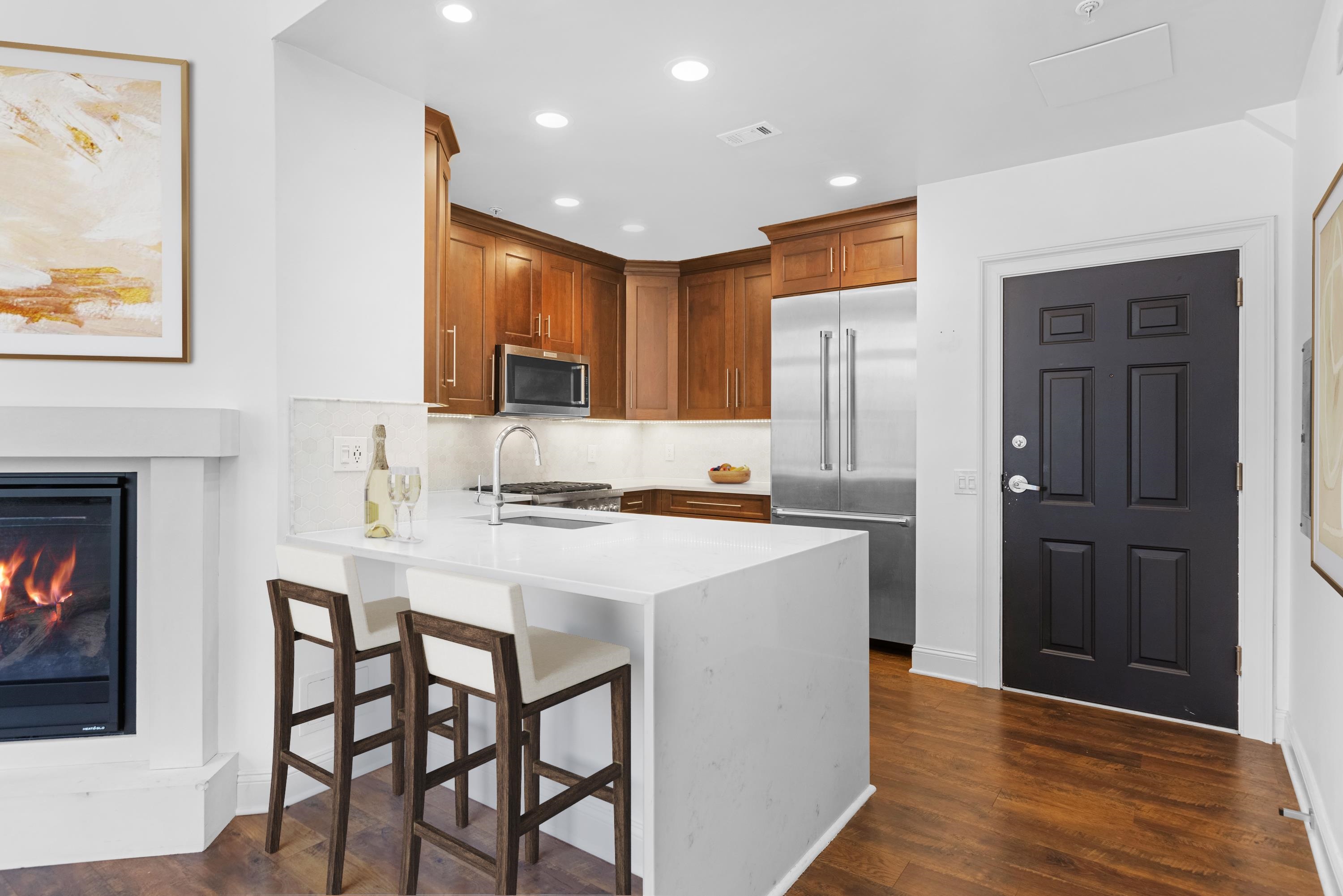 15 WARREN ST Unit: 102