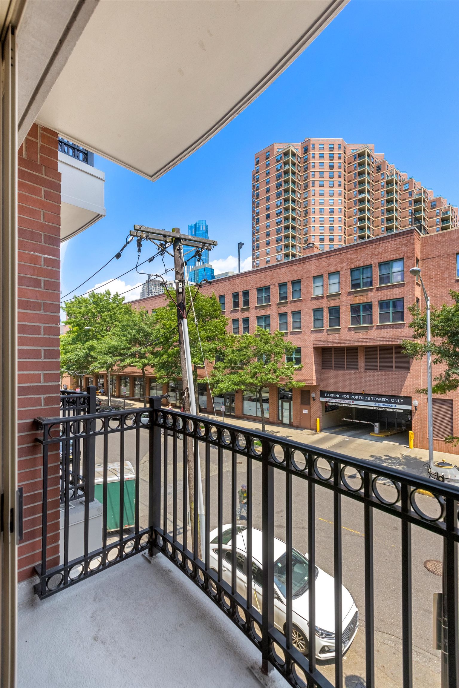 15 WARREN ST Unit: 102
