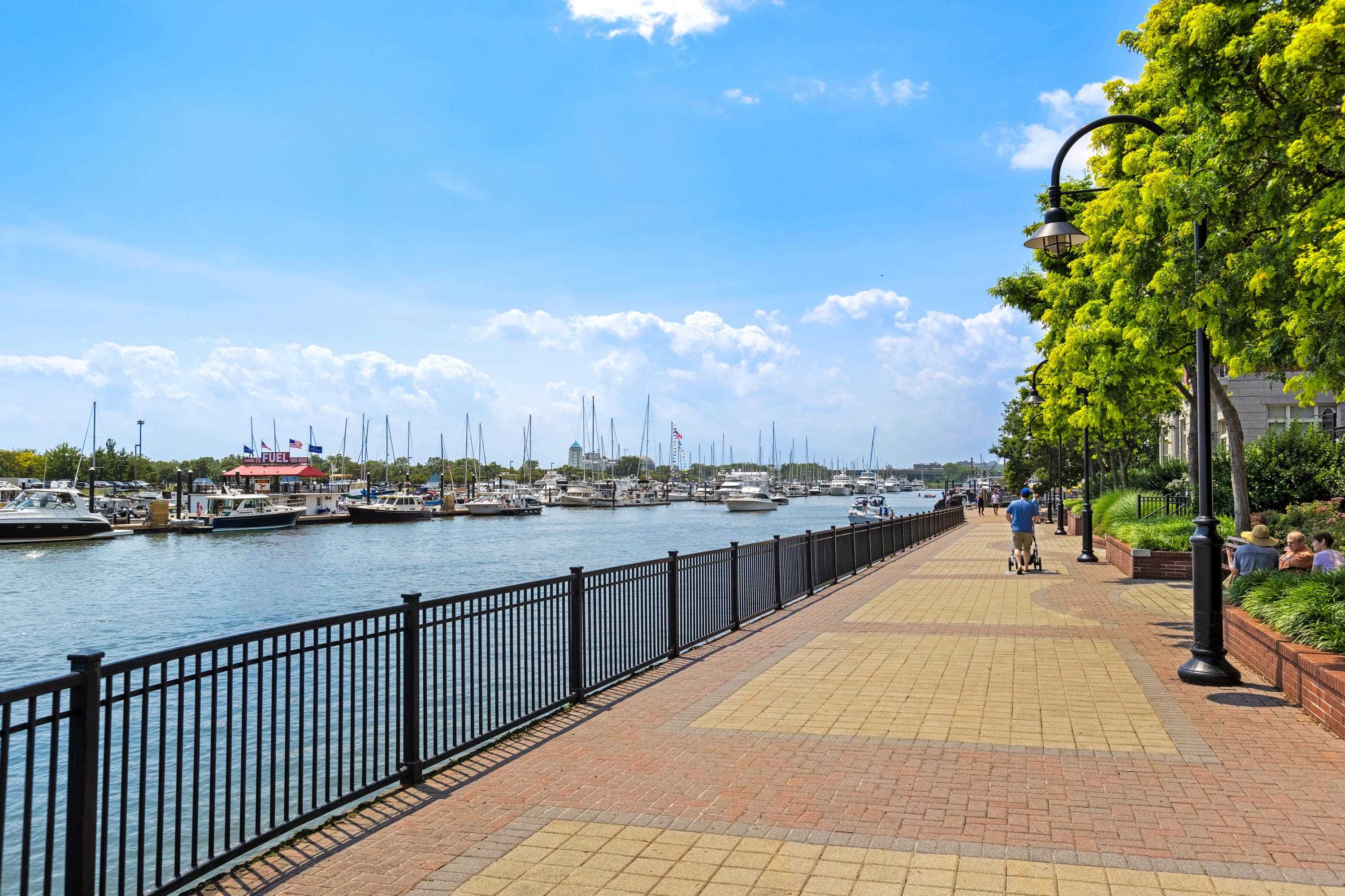 15 WARREN ST Unit: 102