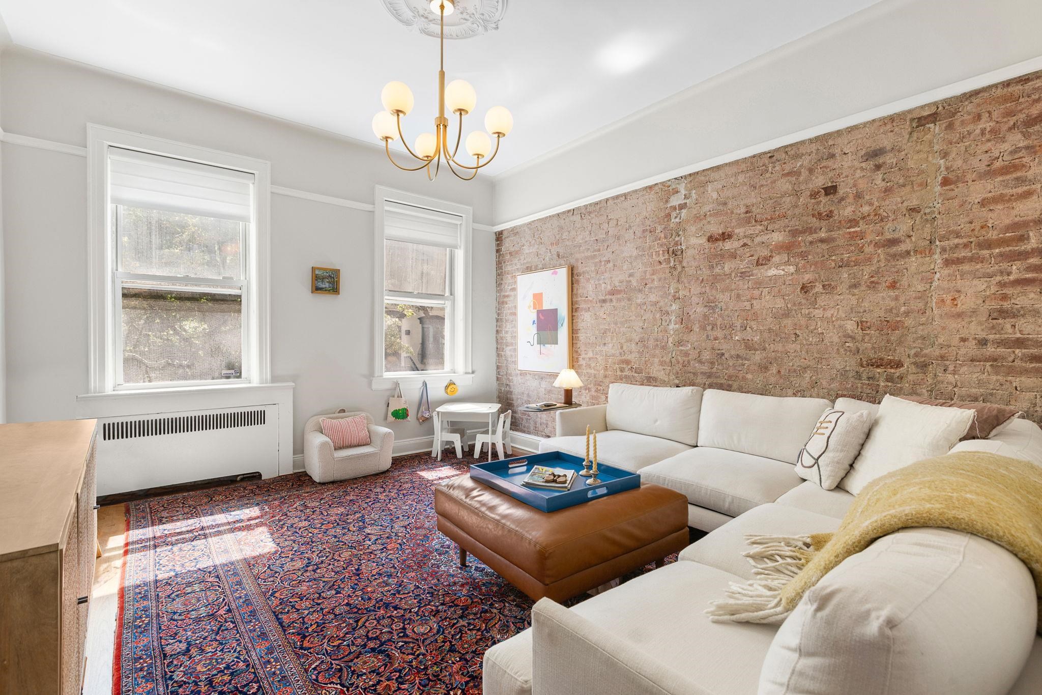 908 GARDEN ST Unit: 1