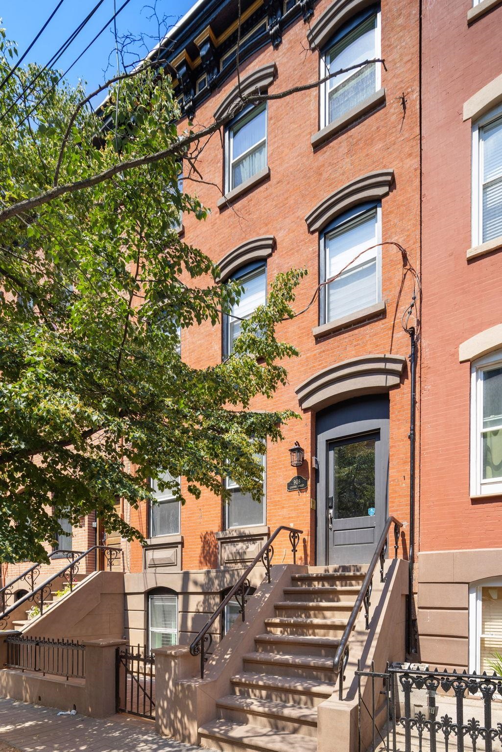 908 GARDEN ST Unit: 1