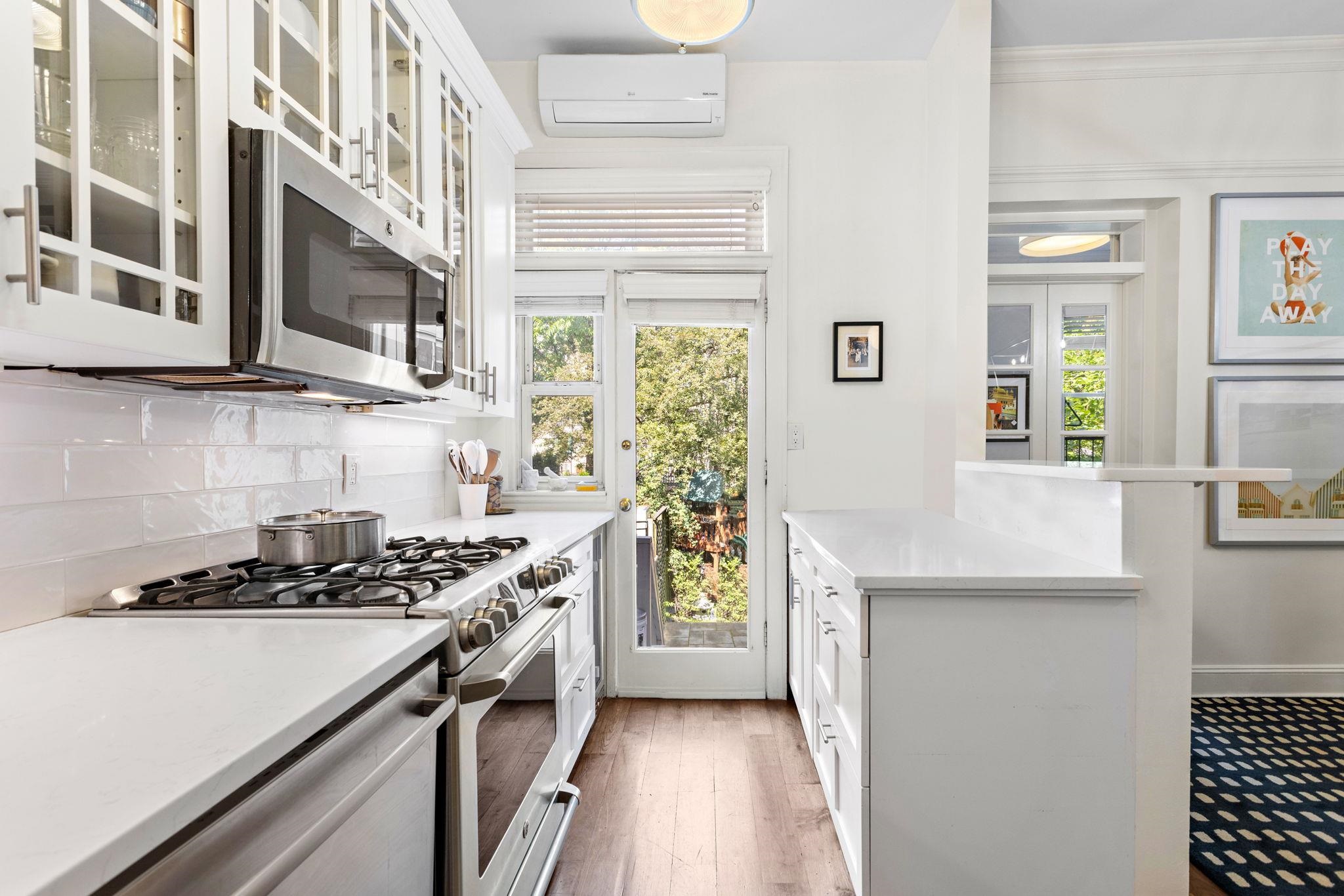 908 GARDEN ST Unit: 1