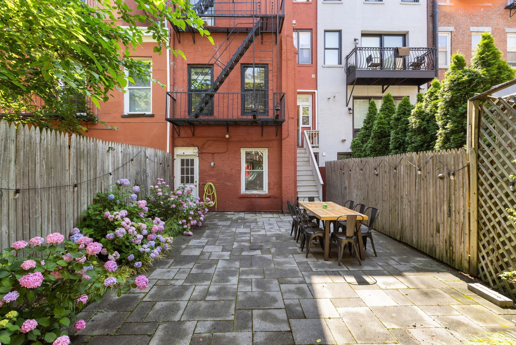 908 GARDEN ST Unit: 1