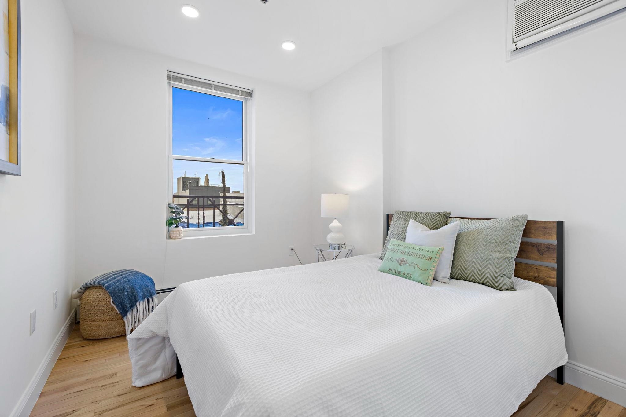 110 WASHINGTON ST Unit: 8