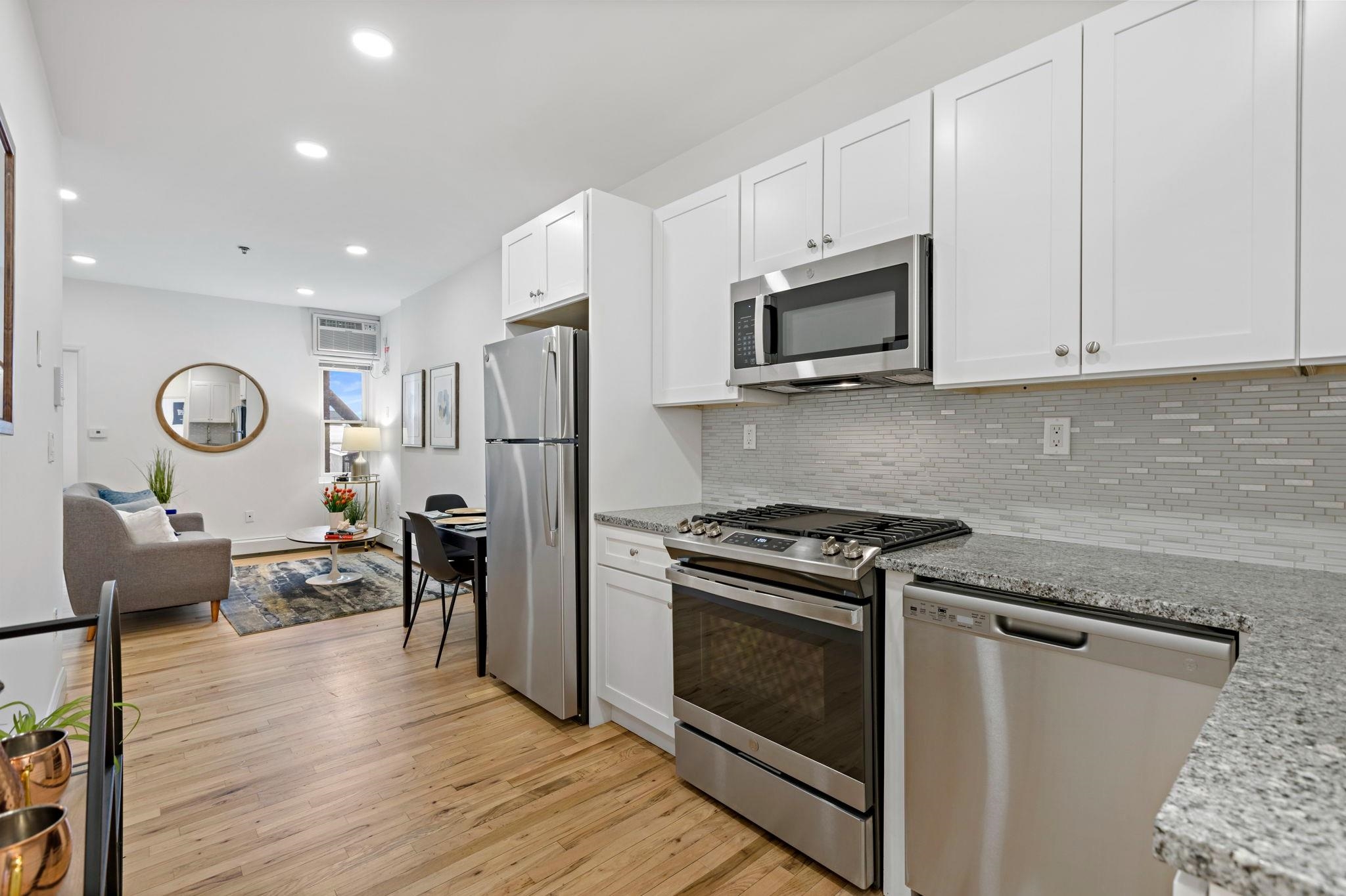 110 WASHINGTON ST Unit: 8