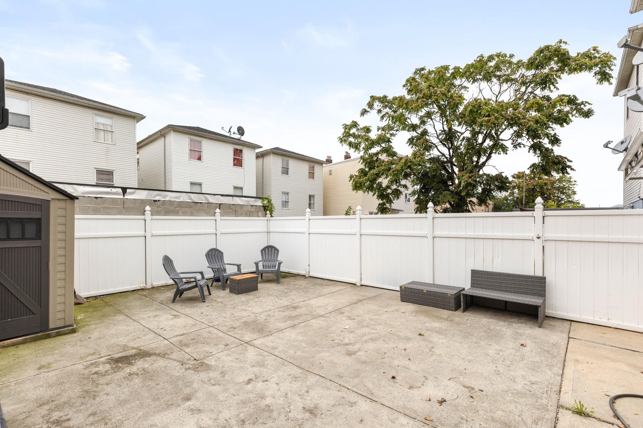 359 CATOR AVE Unit: 1