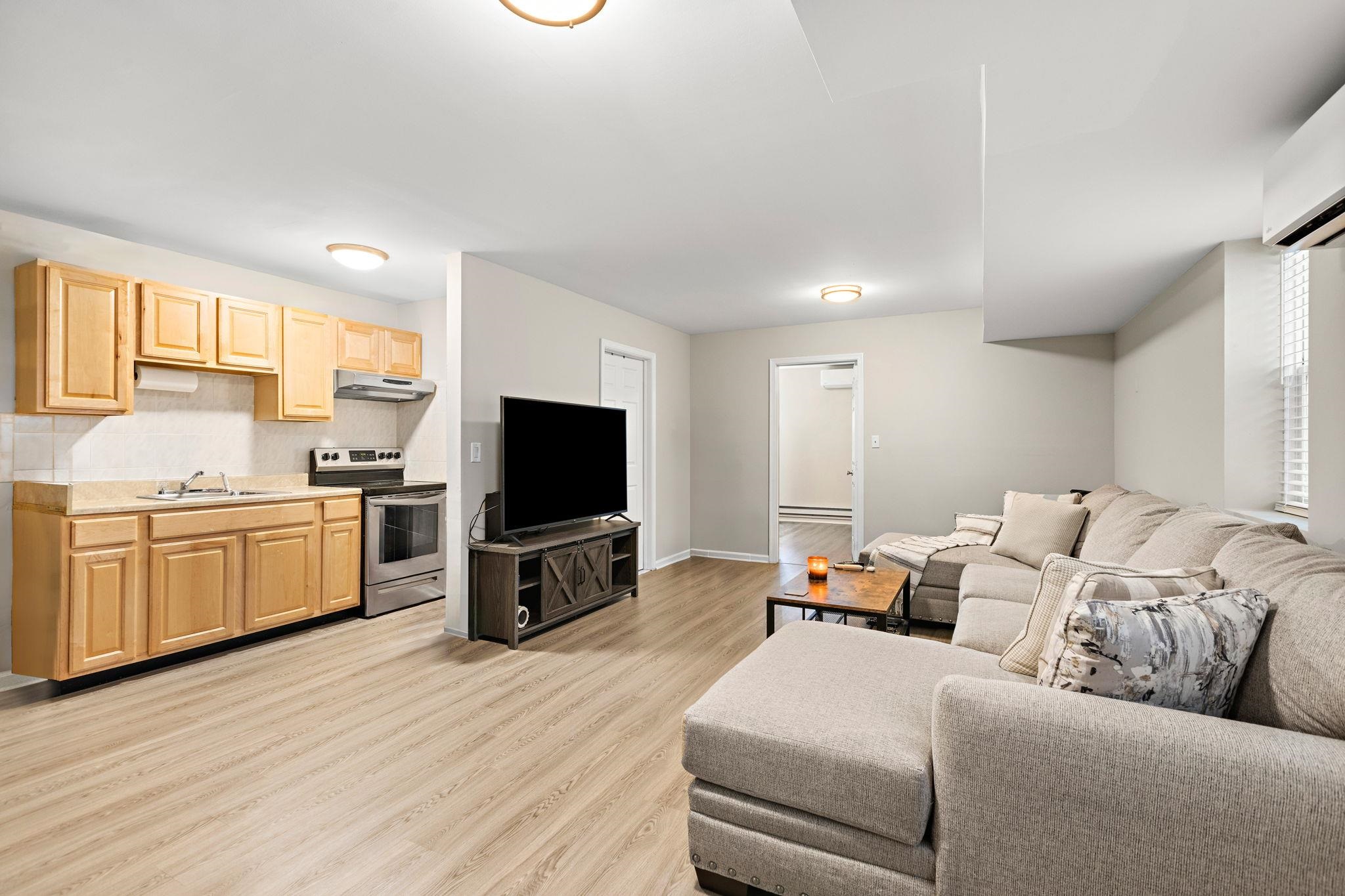 359 CATOR AVE Unit: 1