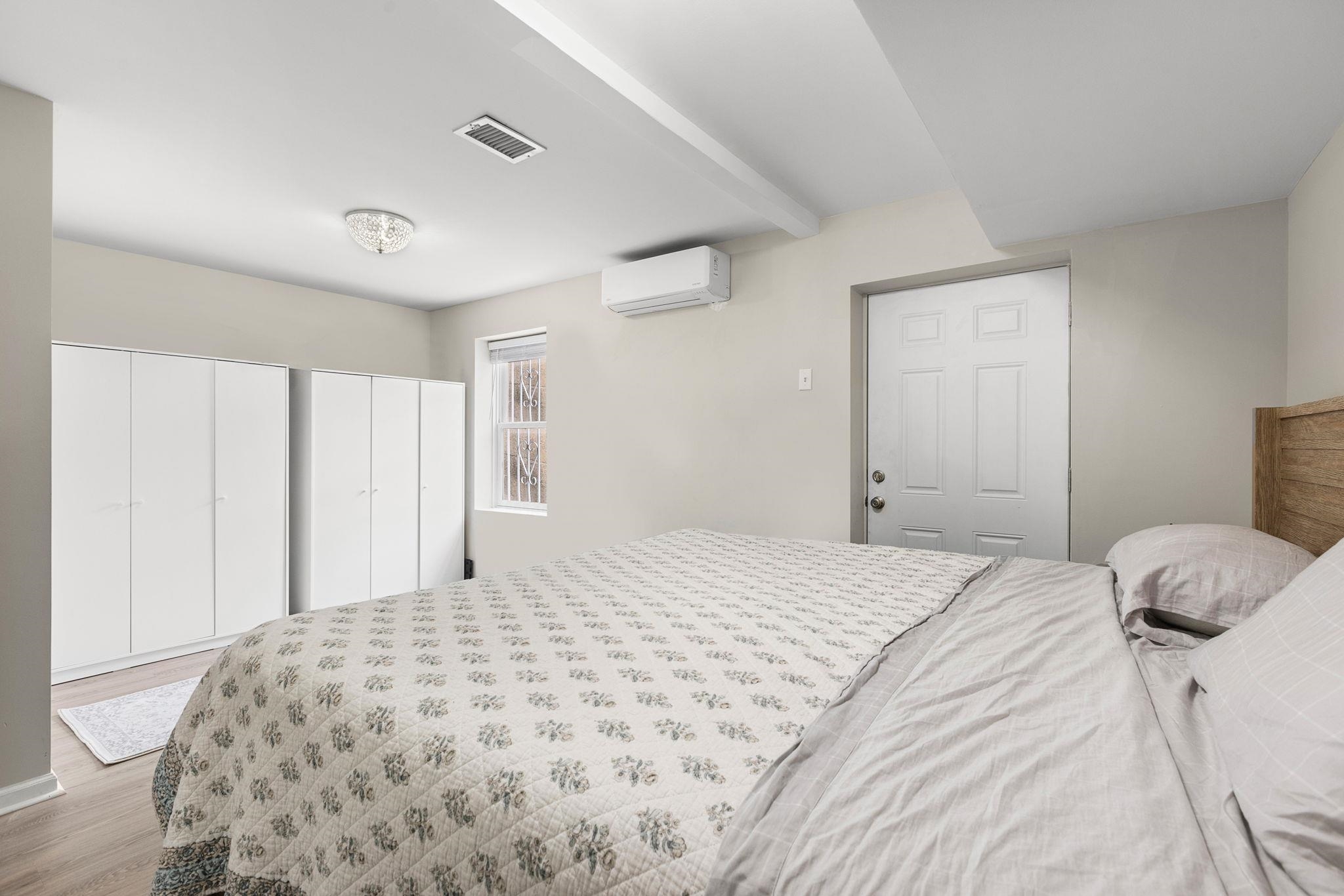 359 CATOR AVE Unit: 1