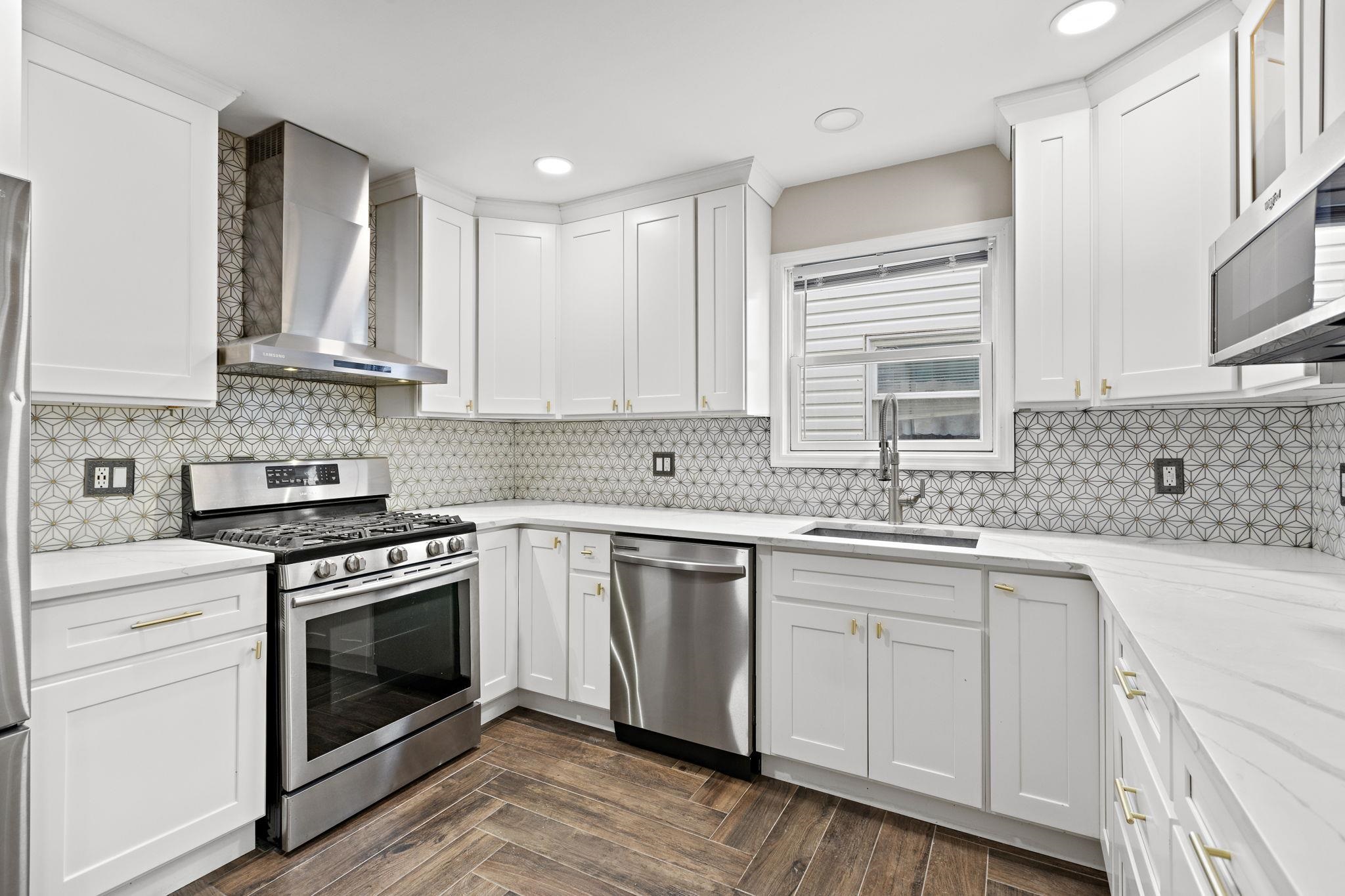 359 CATOR AVE Unit: 2