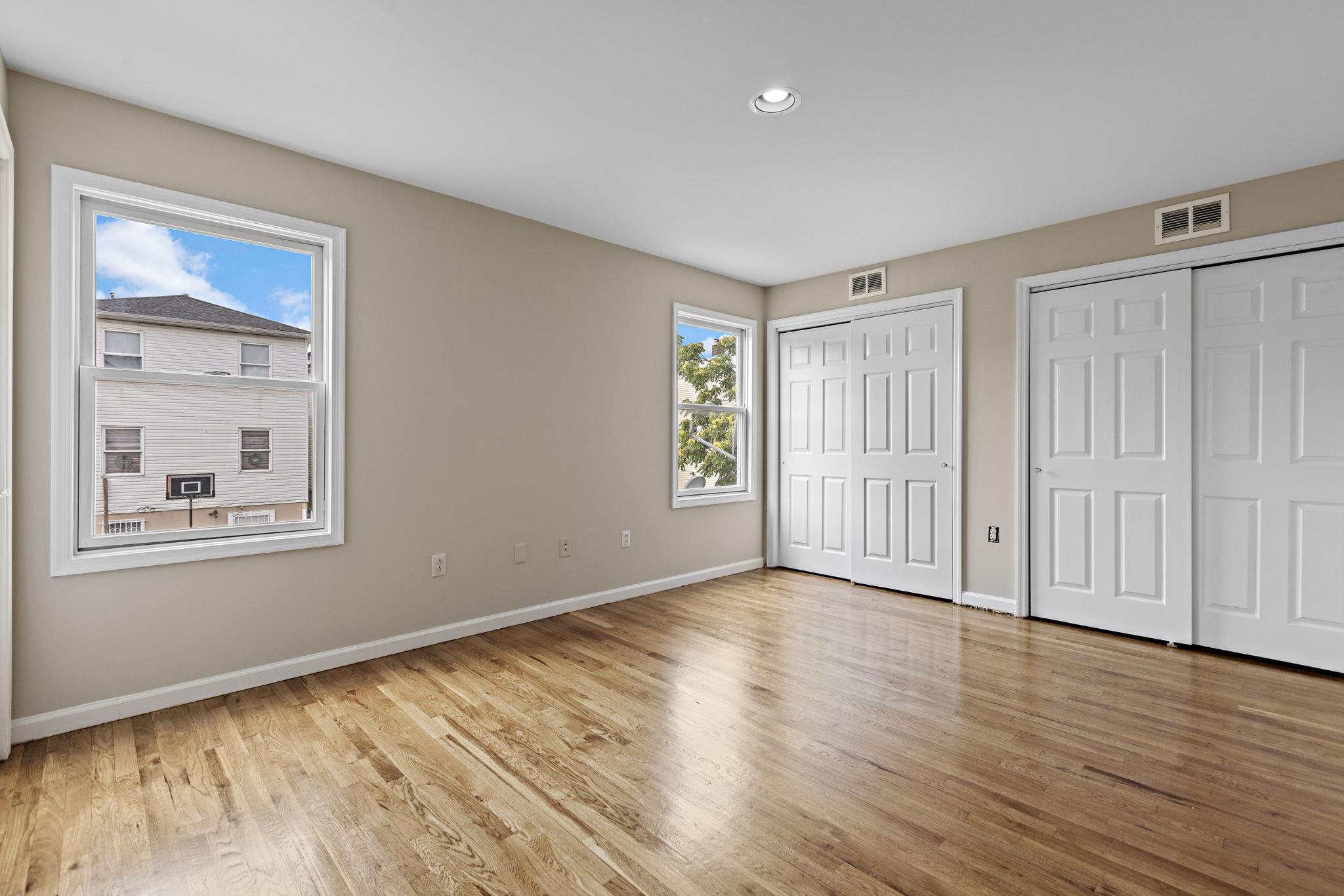 359 CATOR AVE Unit: 2
