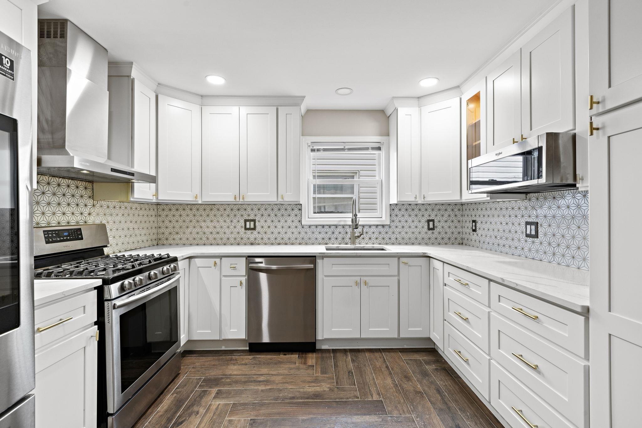 359 CATOR AVE Unit: 2