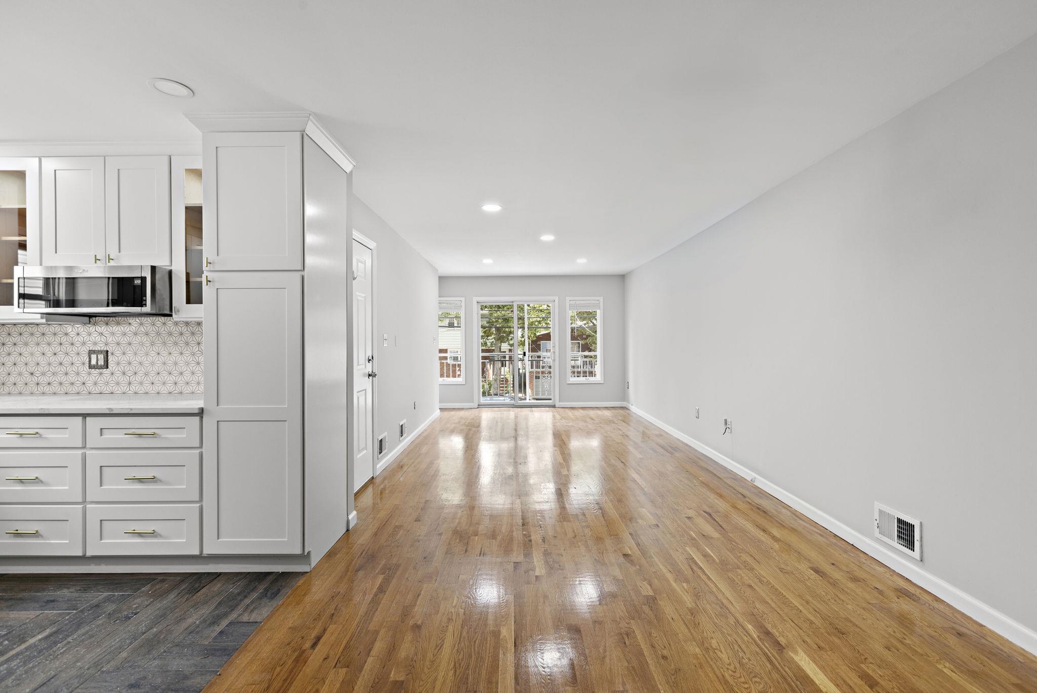 359 CATOR AVE Unit: 2