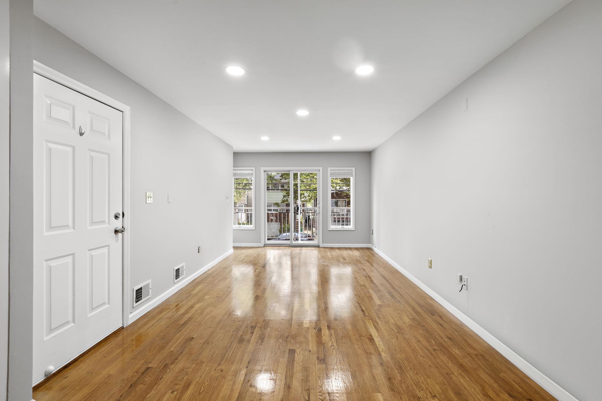 359 CATOR AVE Unit: 2