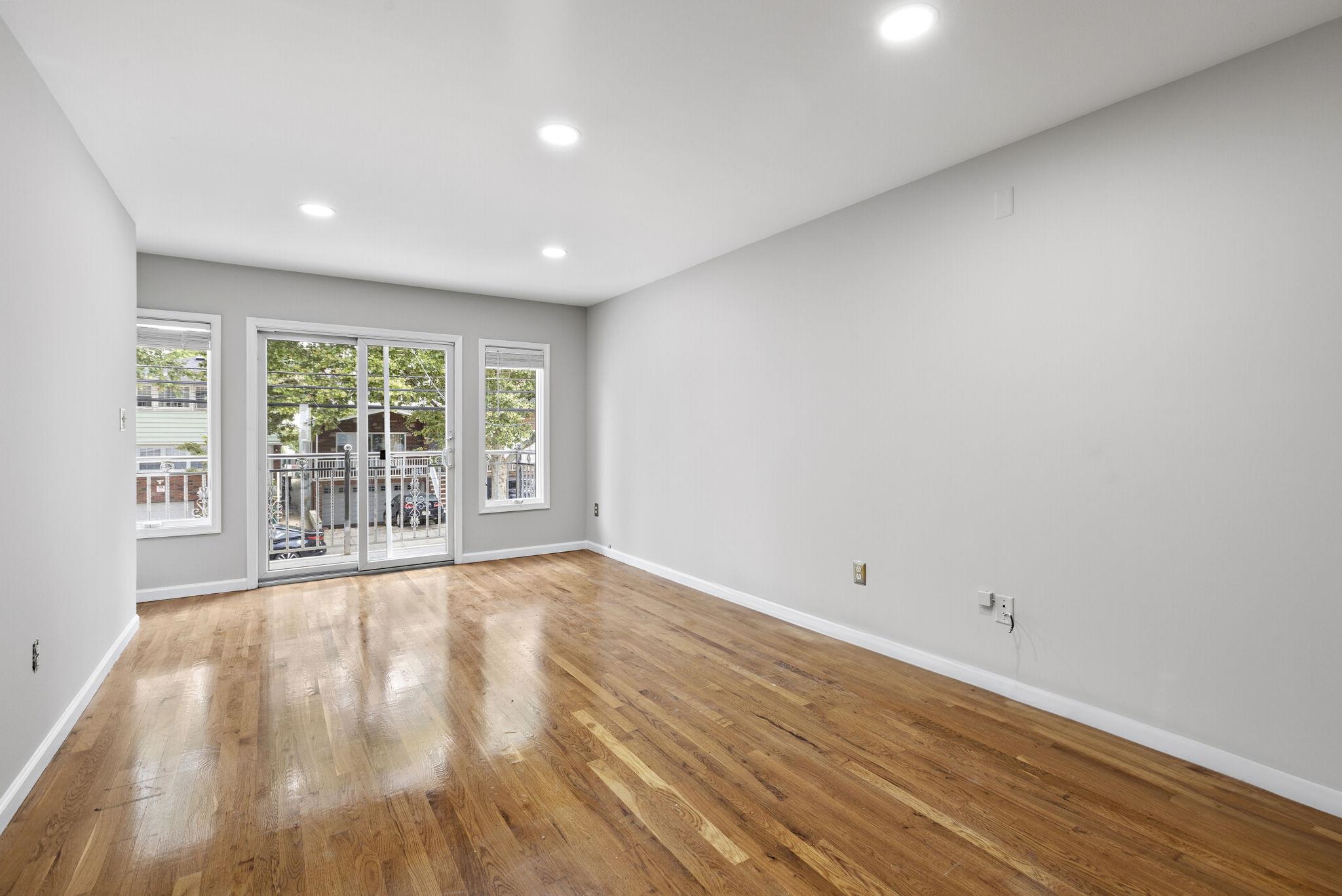 359 CATOR AVE Unit: 2