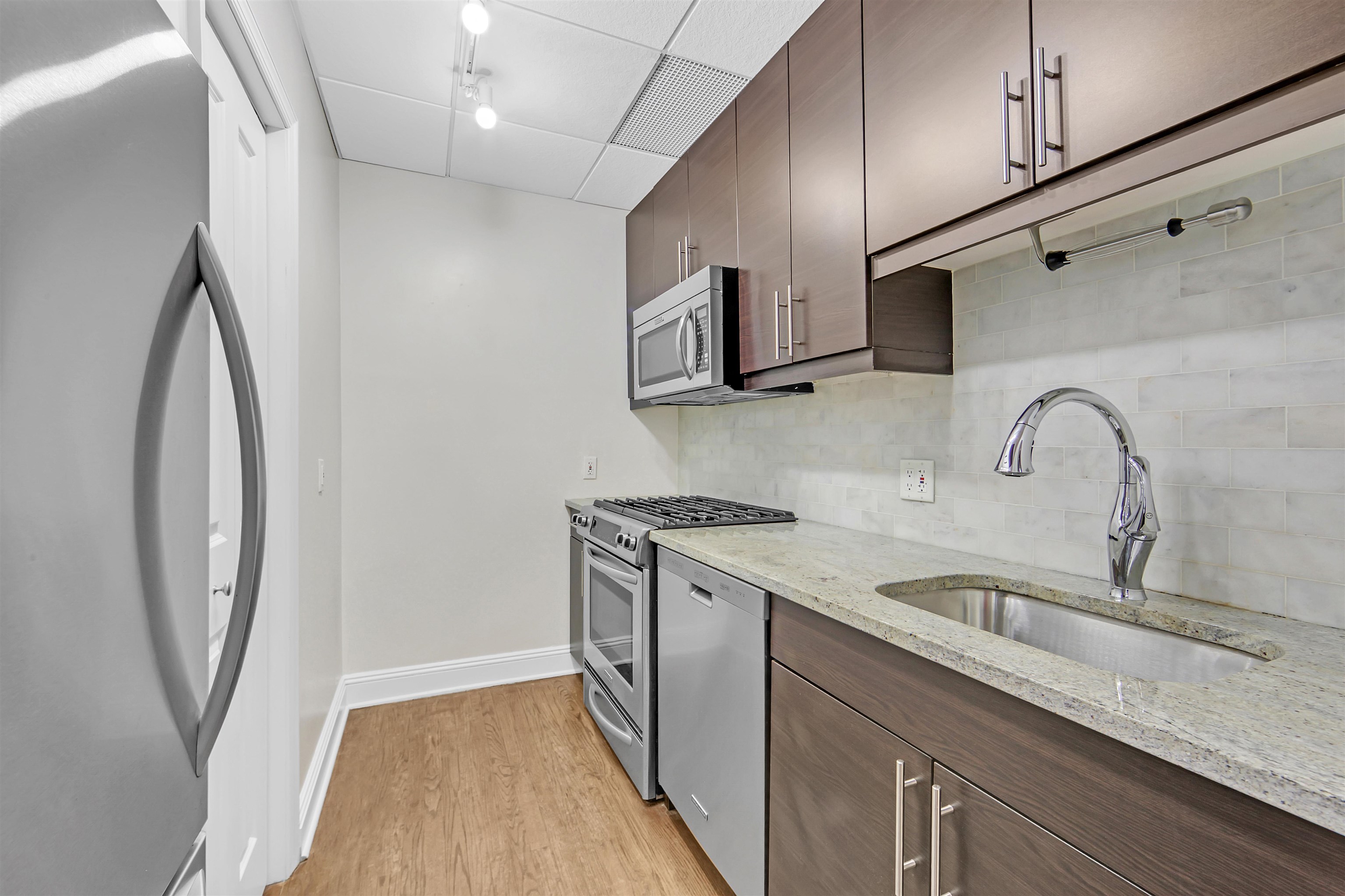 167 WAYNE ST Unit: 105