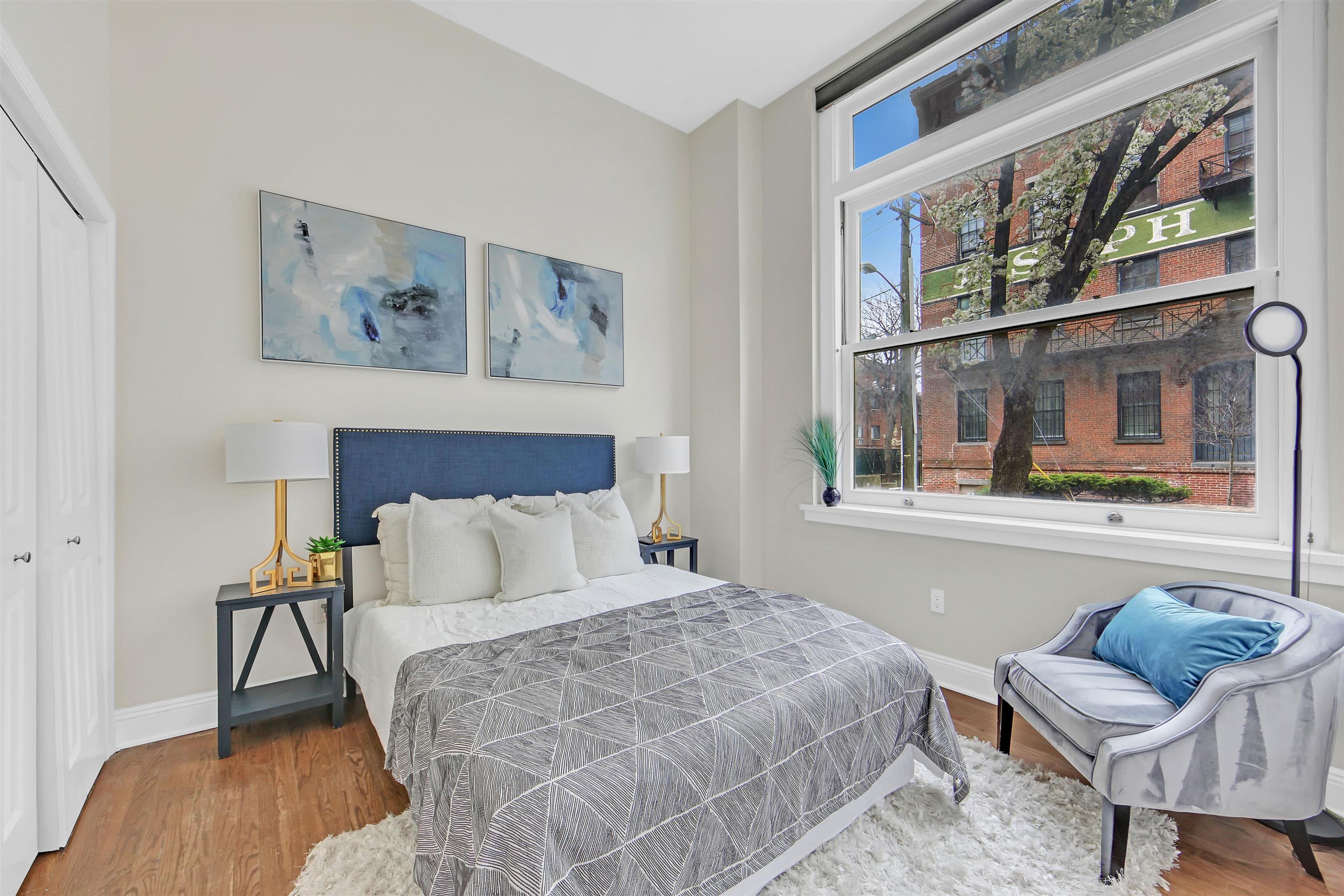 167 WAYNE ST Unit: 105