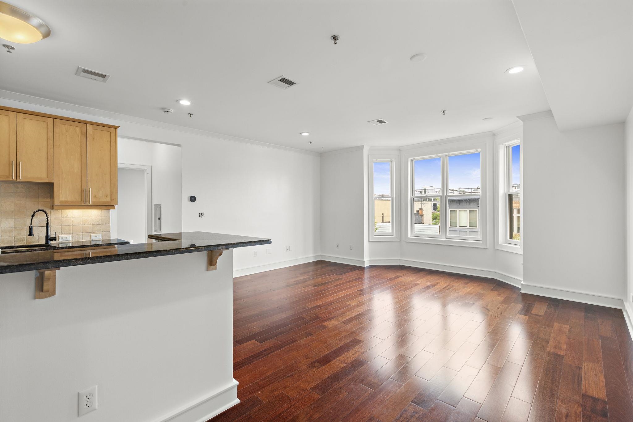 615 ADAMS ST Unit: 4A