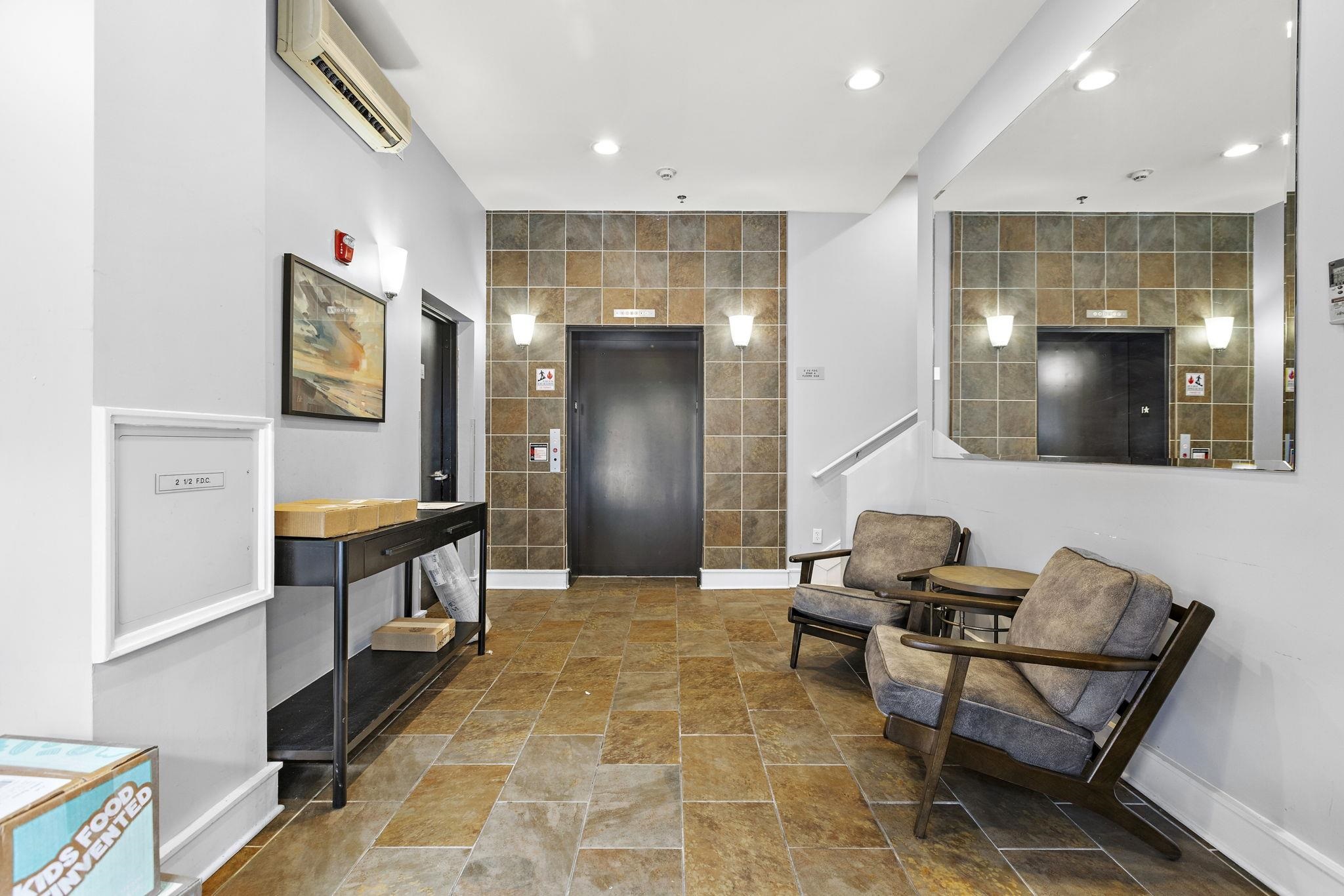 615 ADAMS ST Unit: 4A