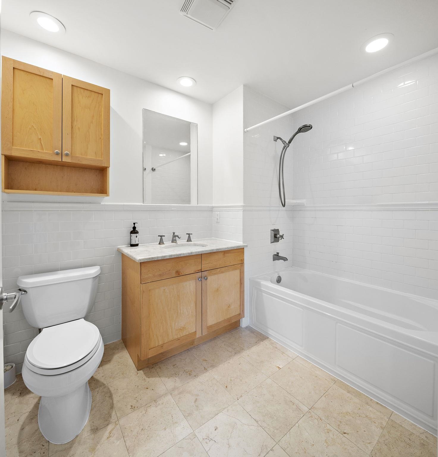 615 ADAMS ST Unit: 4A
