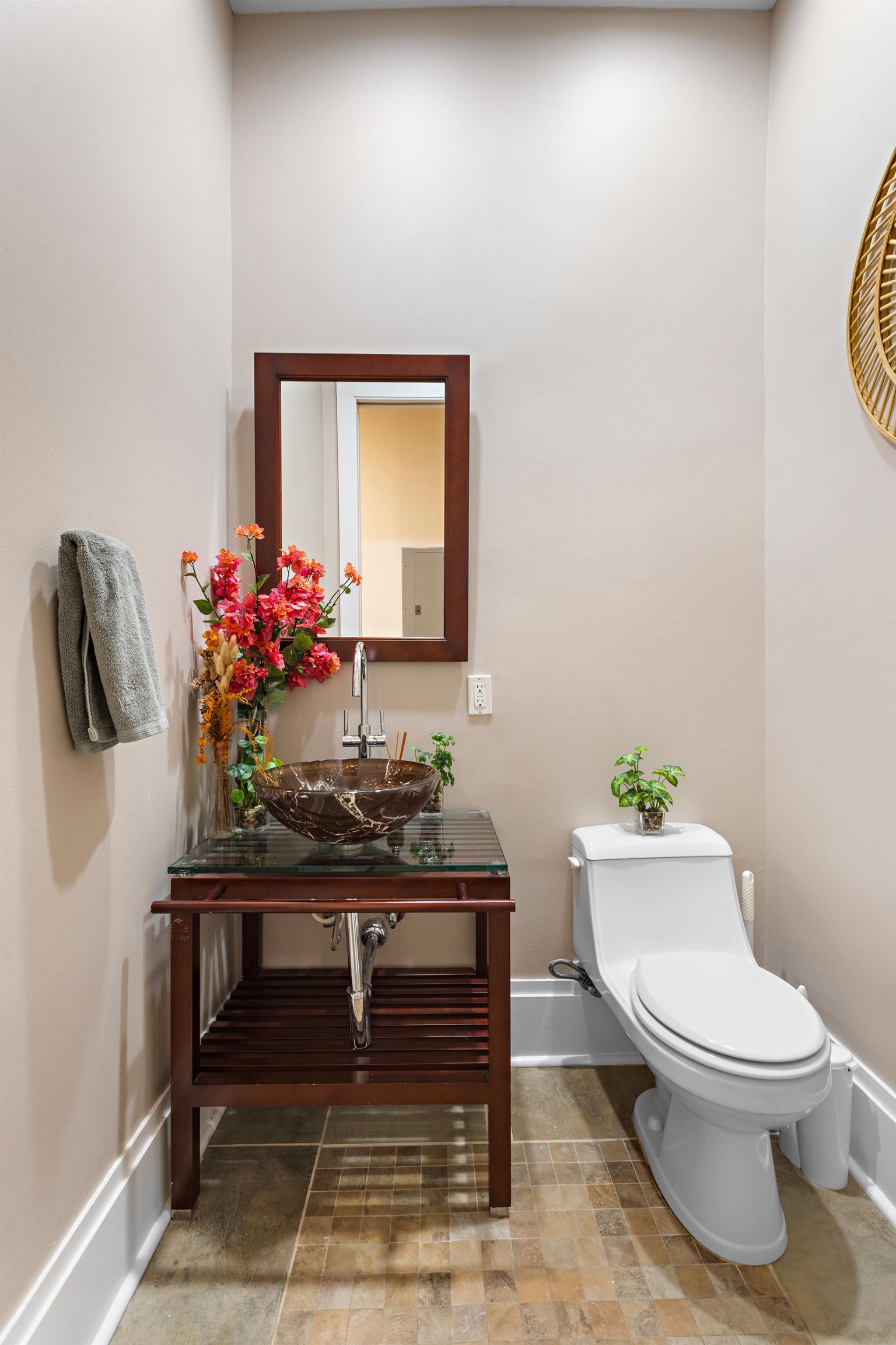 297.5 MONTGOMERY ST Unit: 2