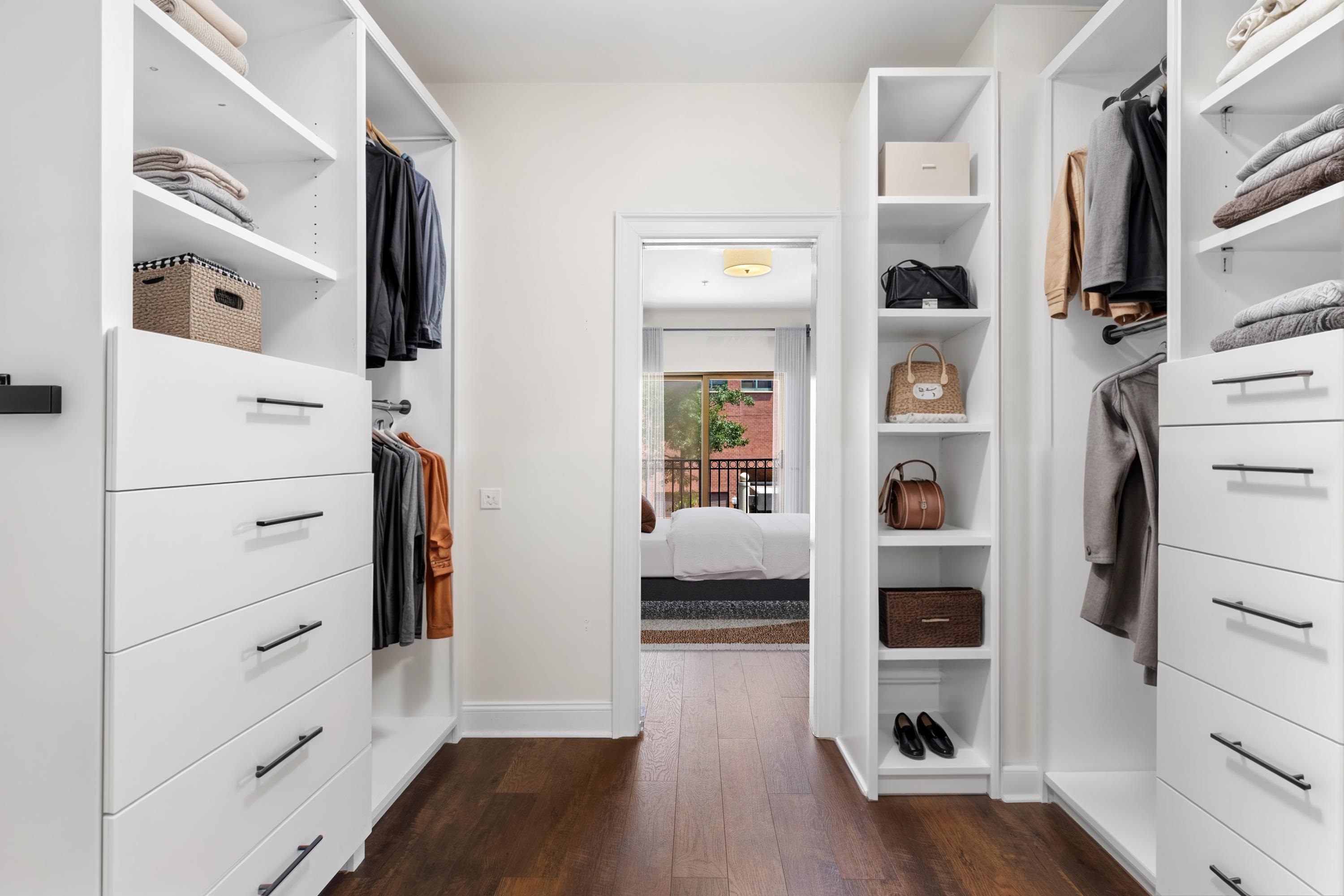 15 WARREN ST Unit: 102R