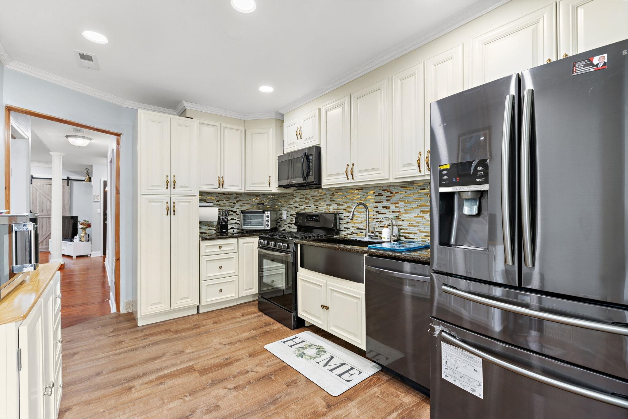 217 HIGHWOOD AVE Unit: 1