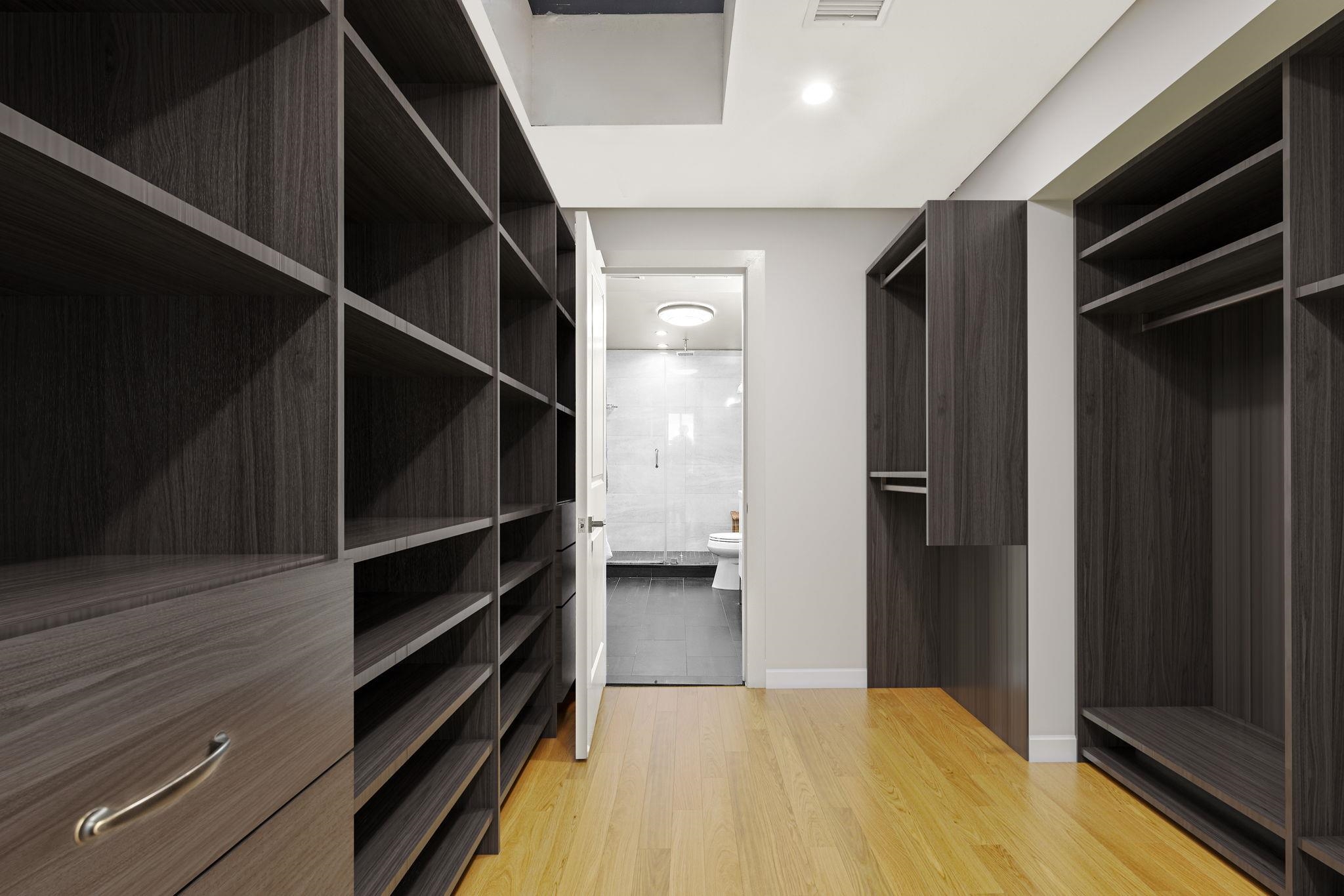 157 8TH ST Unit: 2