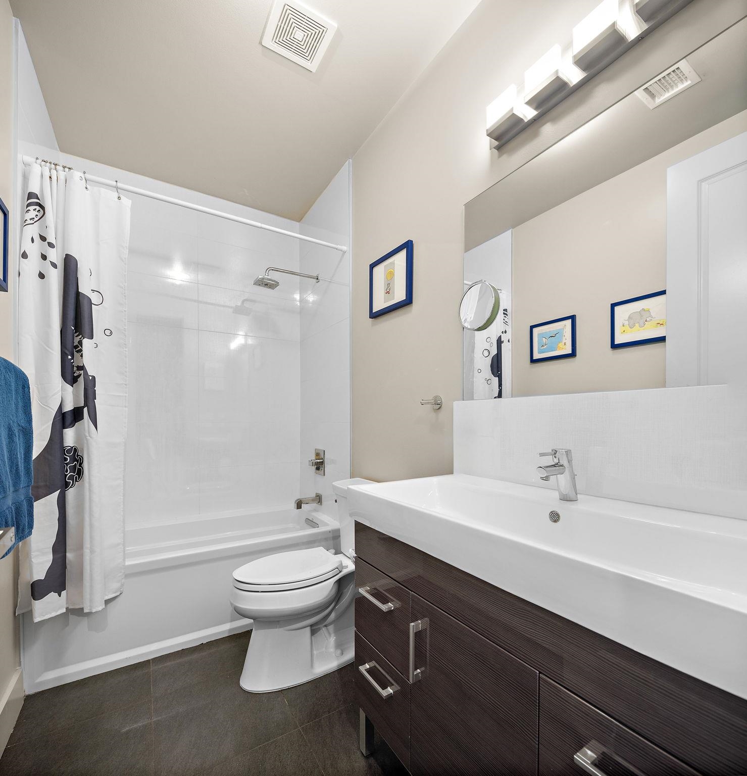 157 8TH ST Unit: 2