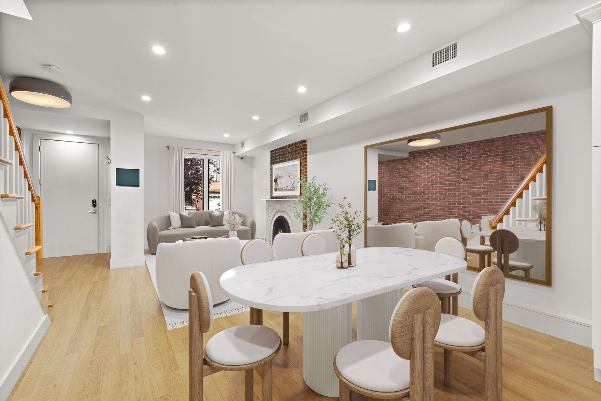 157 8TH ST Unit: 2
