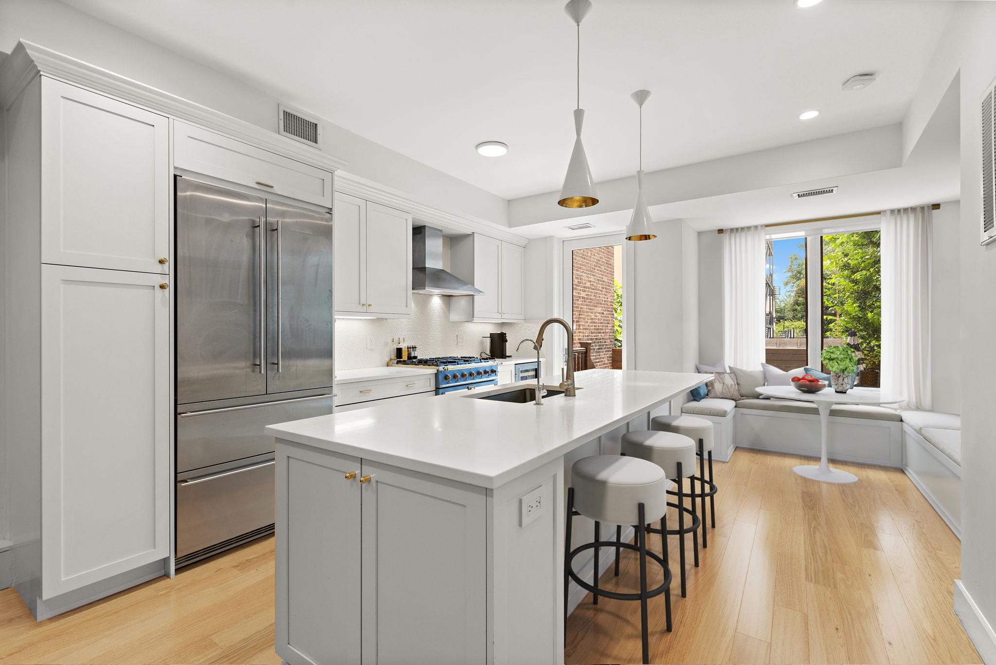157 8TH ST Unit: 2